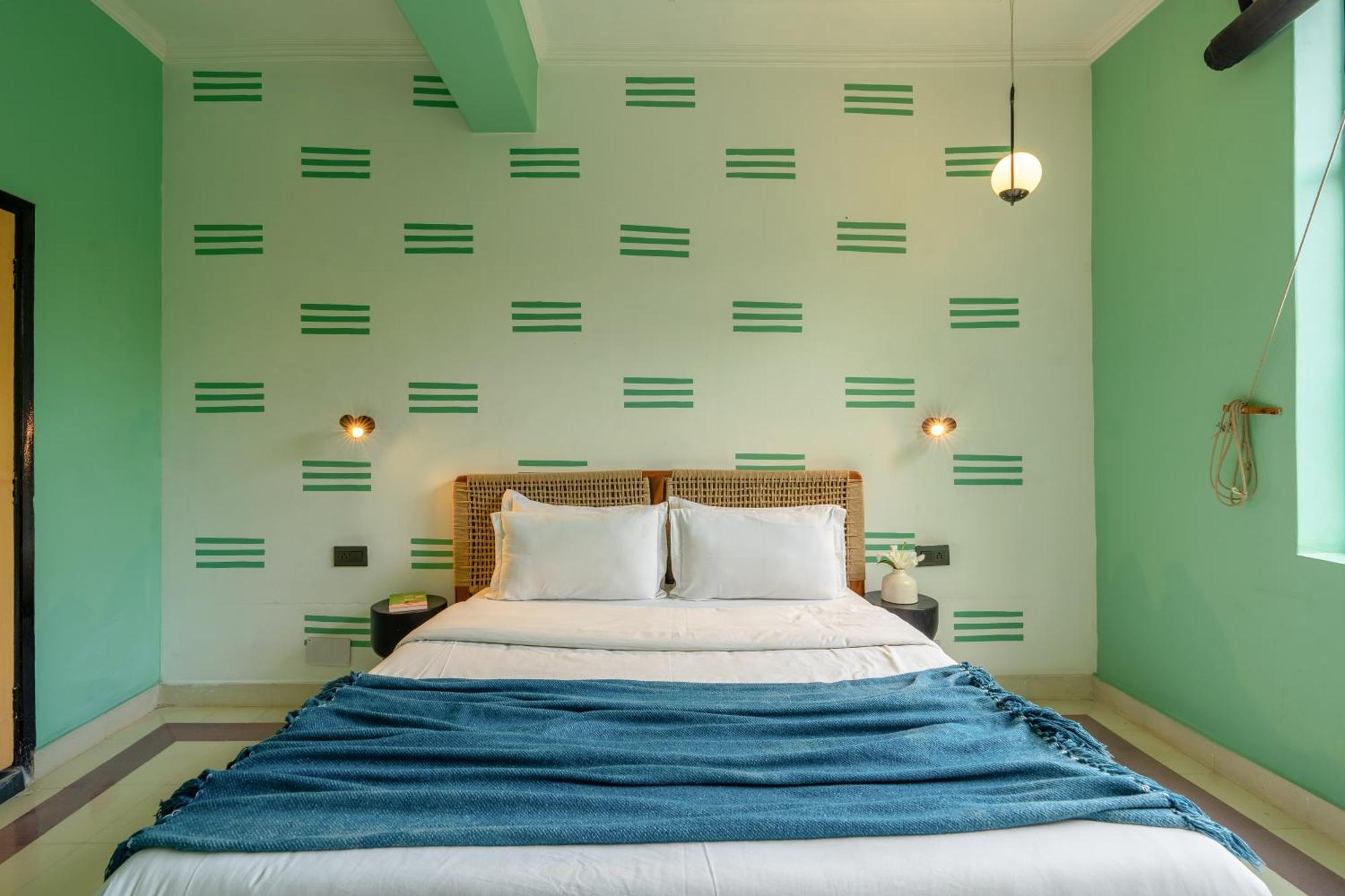 Hotel Minimalist One Hauz Khas Village 3*