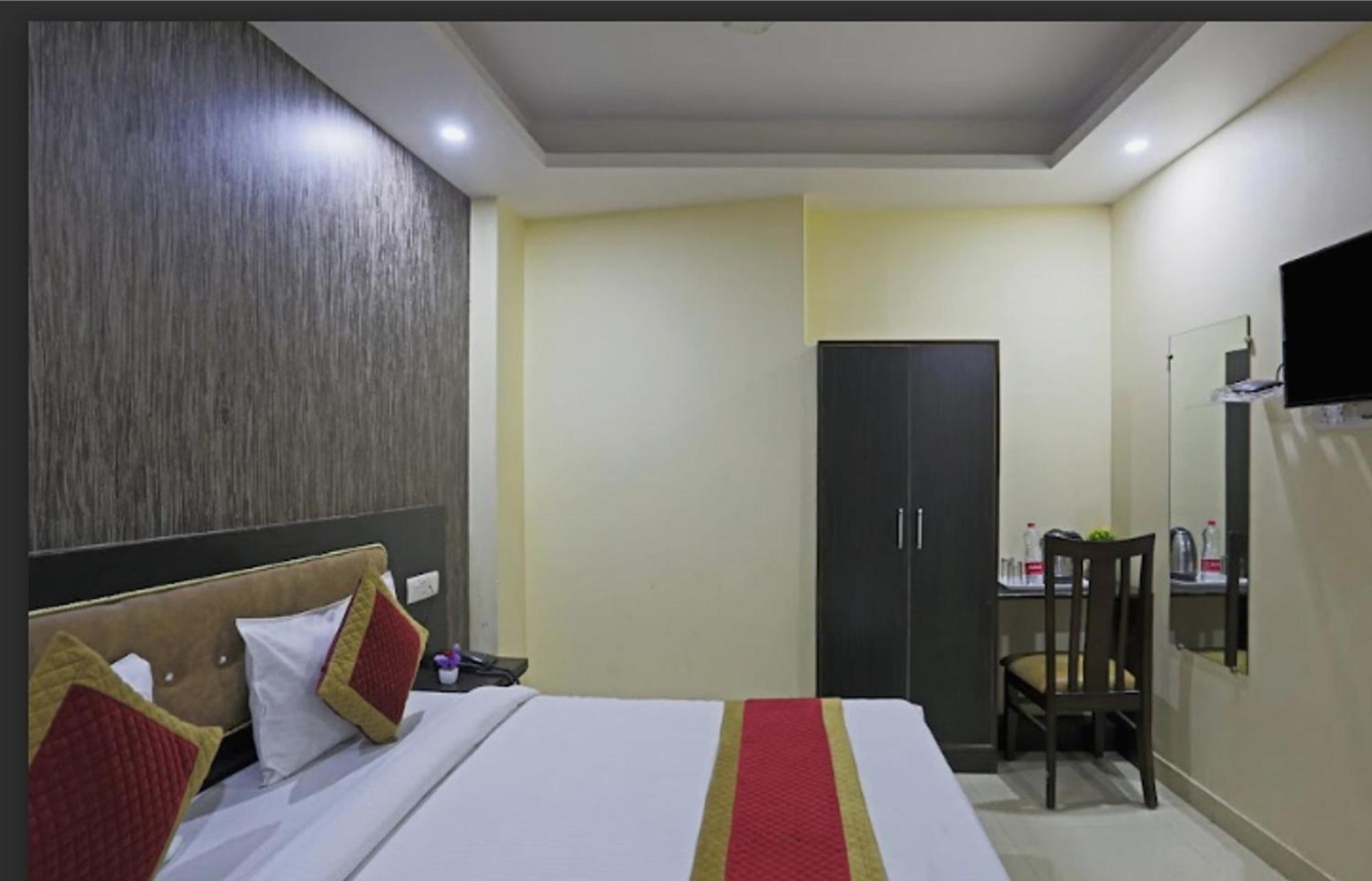 Hotel O Urban Wings 4*