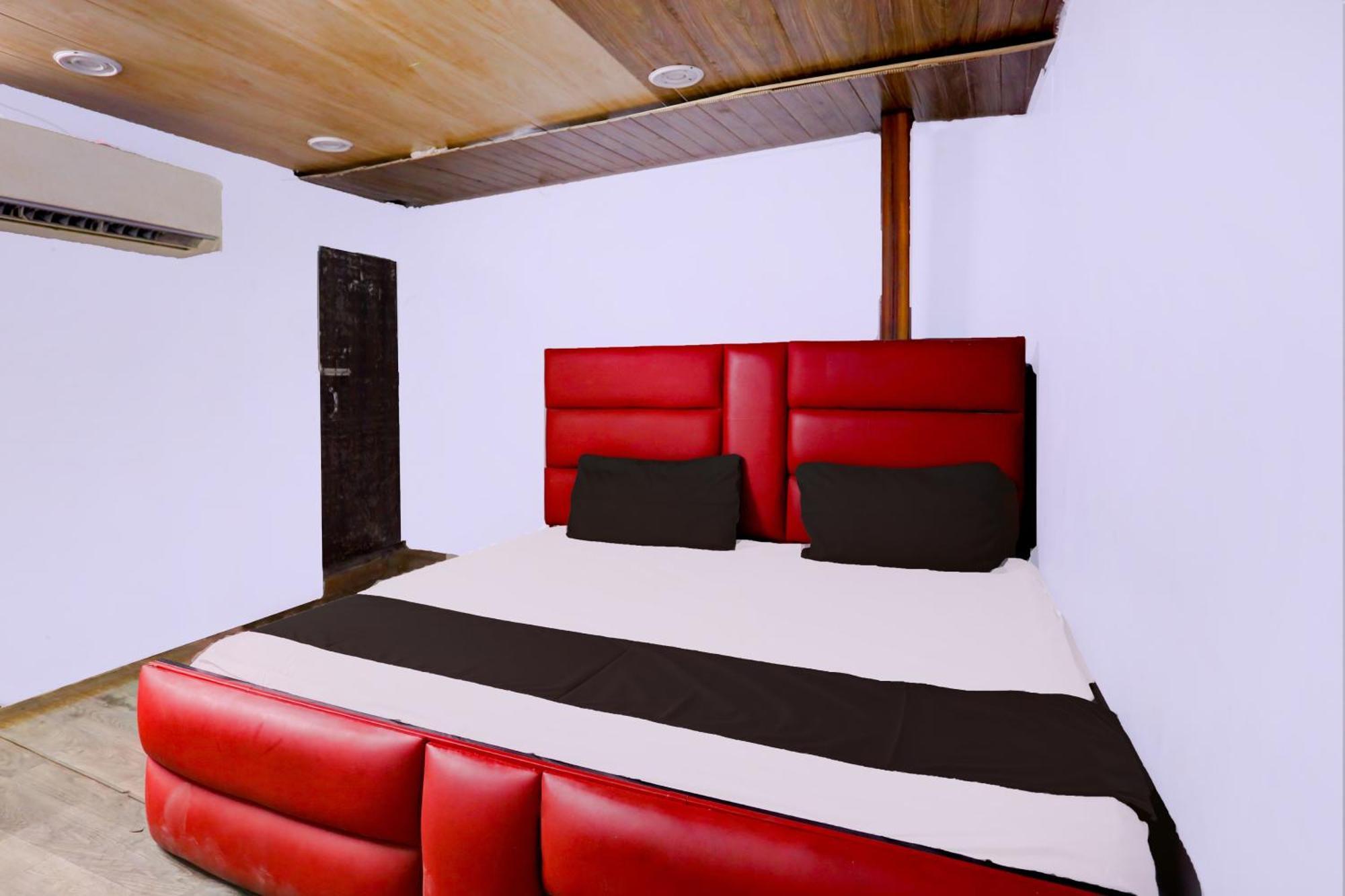 Hotel O Krishna Cafe
