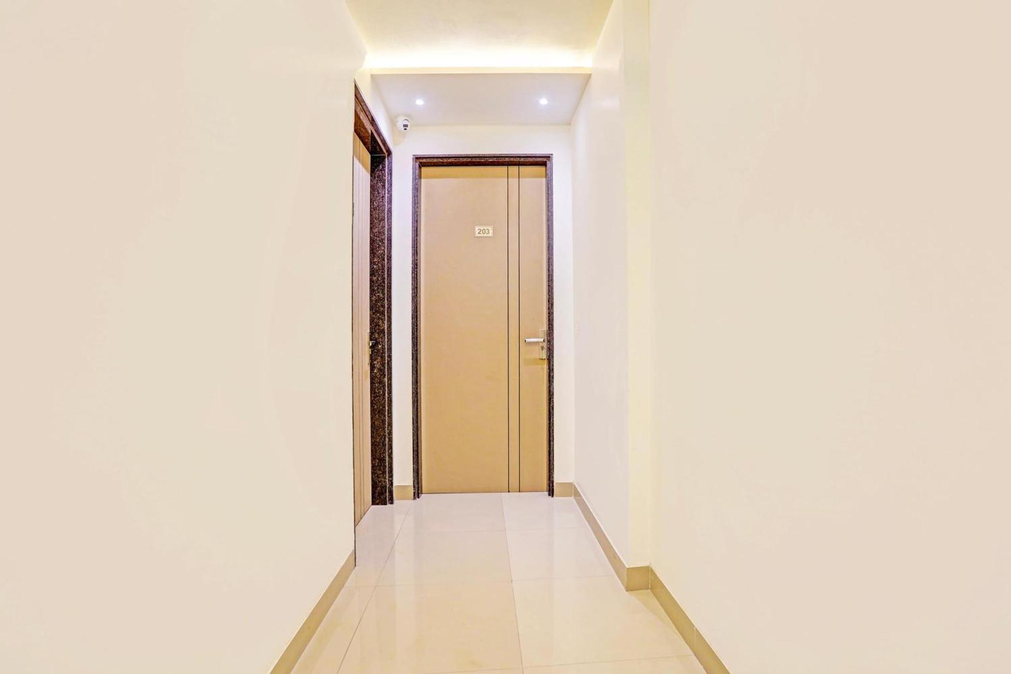 O Plush Homes Hotel 3*