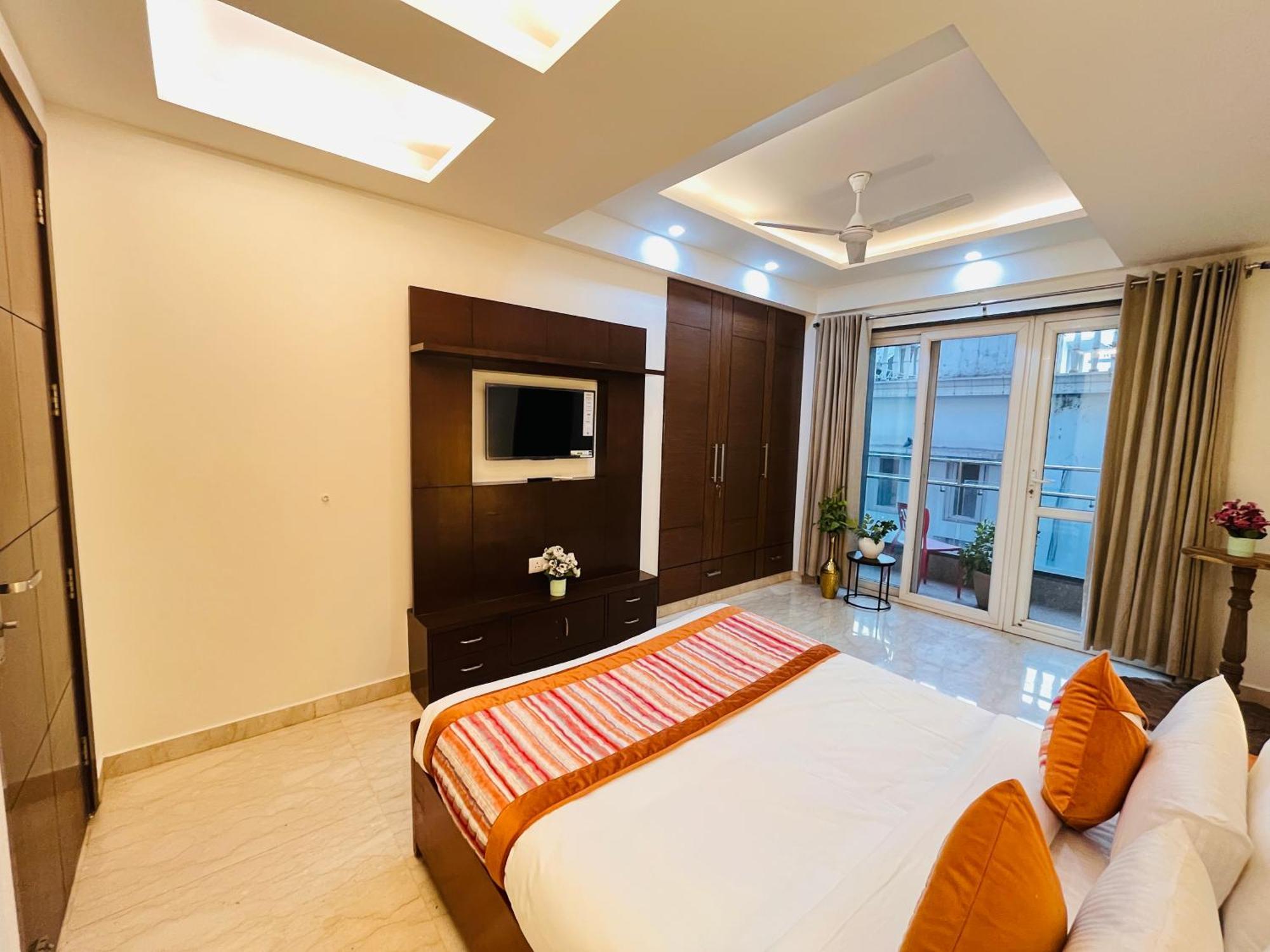 Isuites Residency New Delhi