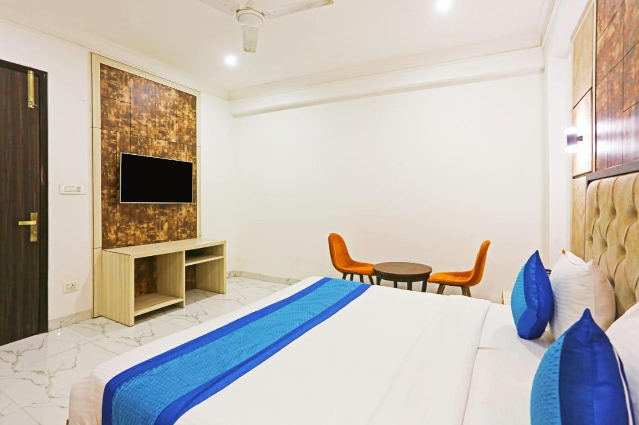 Hotel Hotel Shyam International - Near Terminal 3 Delhi Airport With - Free Airport Pickup And Drop 3*