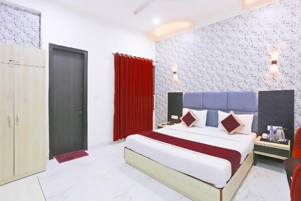 Hotel Shyam International - Near Terminal 3 Delhi Airport With - Free Airport Pickup And Drop Hotel