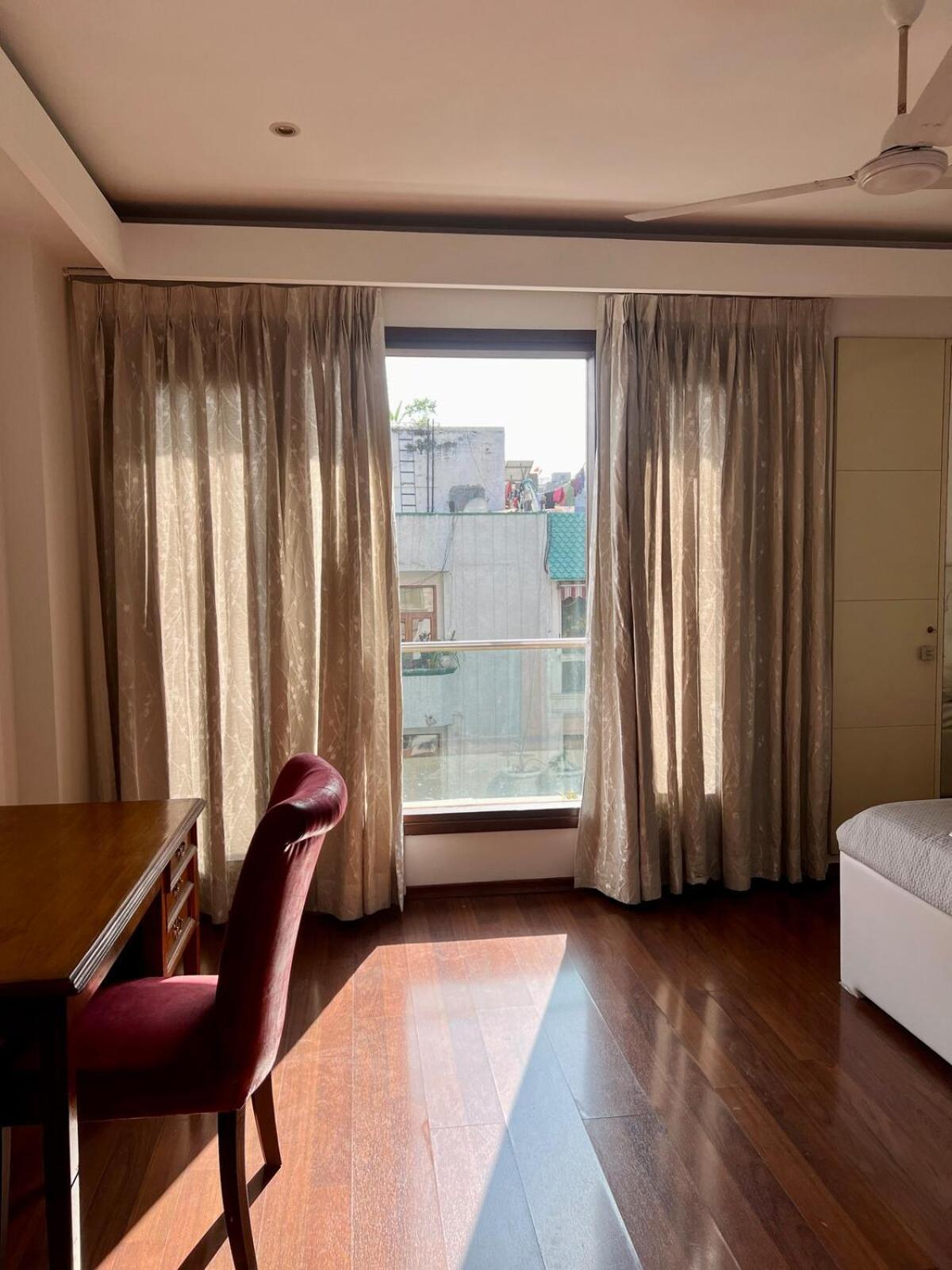 Saket 54 - Entire 4 Bhk Apartment *
