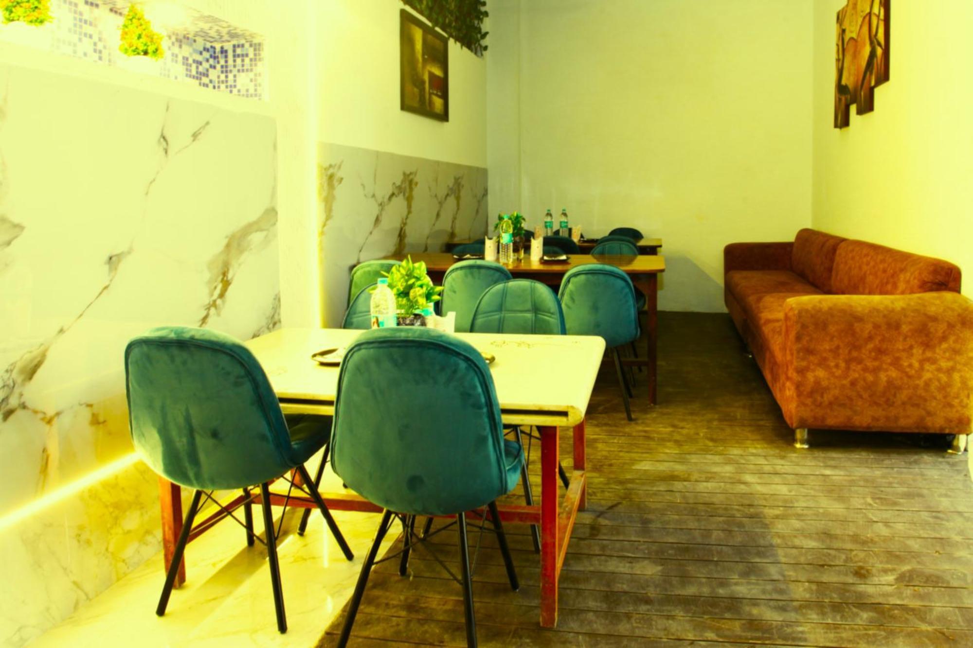 Taksh Hhr, Karol Bagh, Metro Station Hotel New Delhi