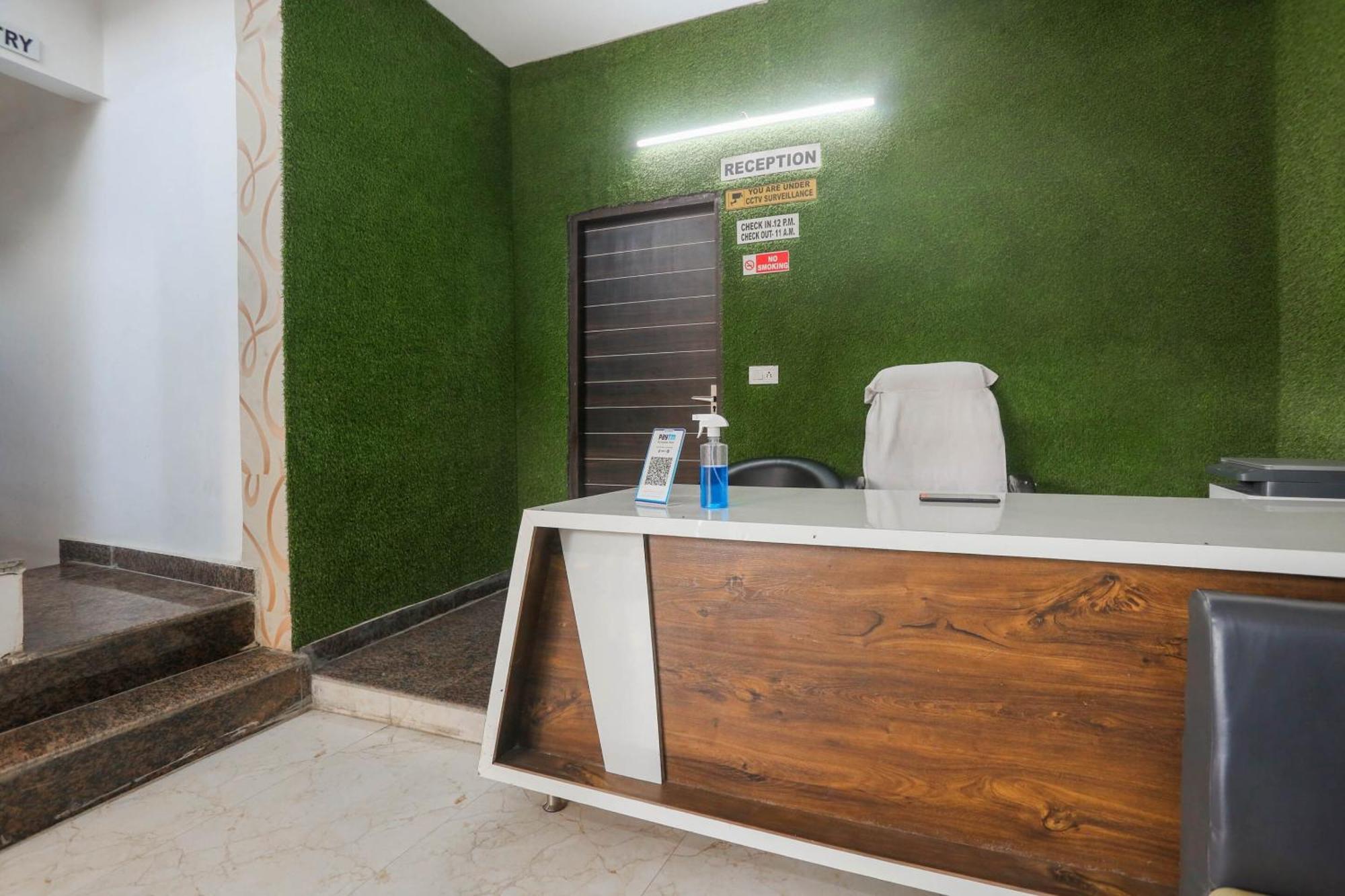 Hotel O Dream Town New Delhi