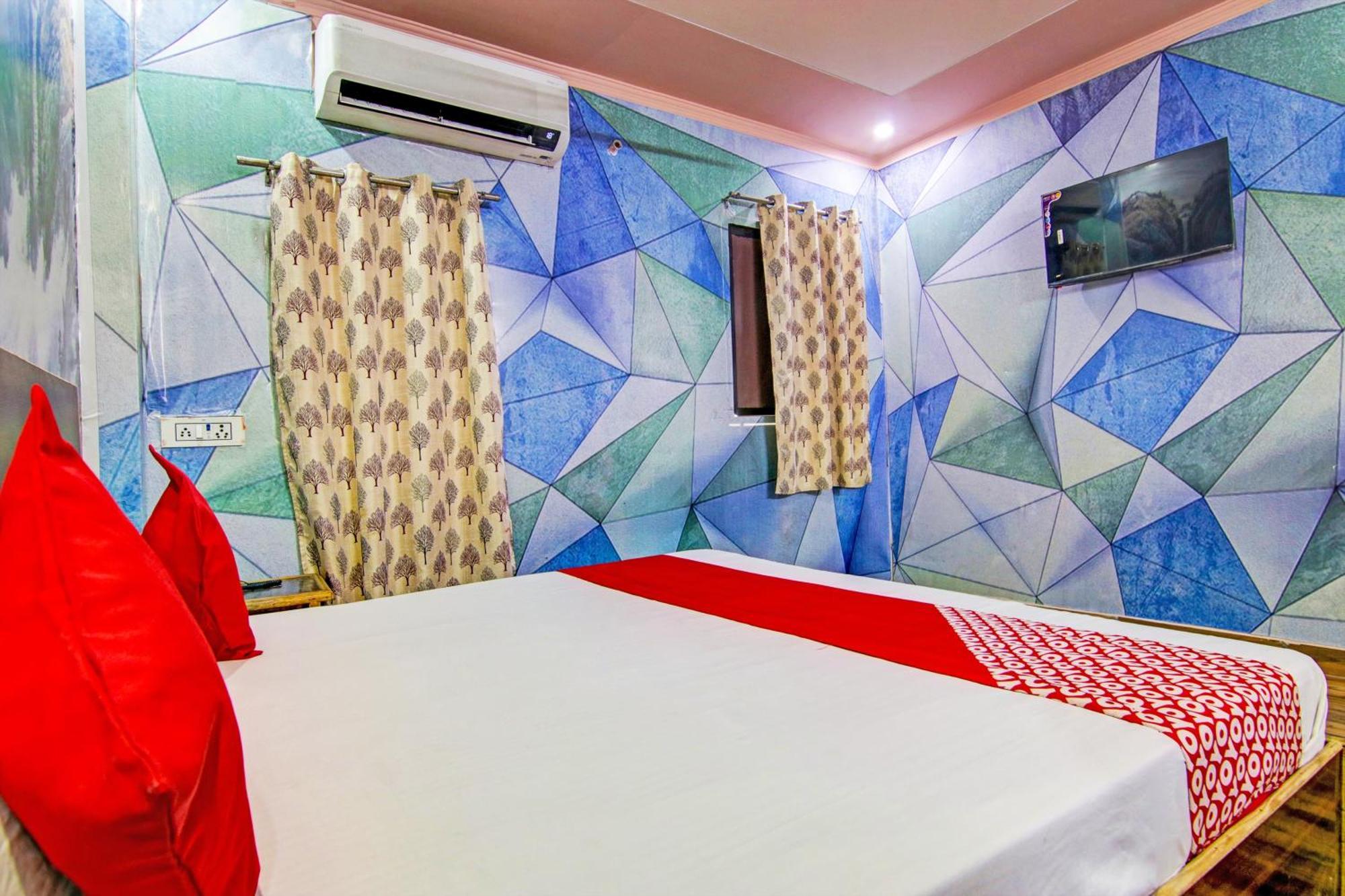 Hotel O Viraj Delhi (National Capital Territory of India)