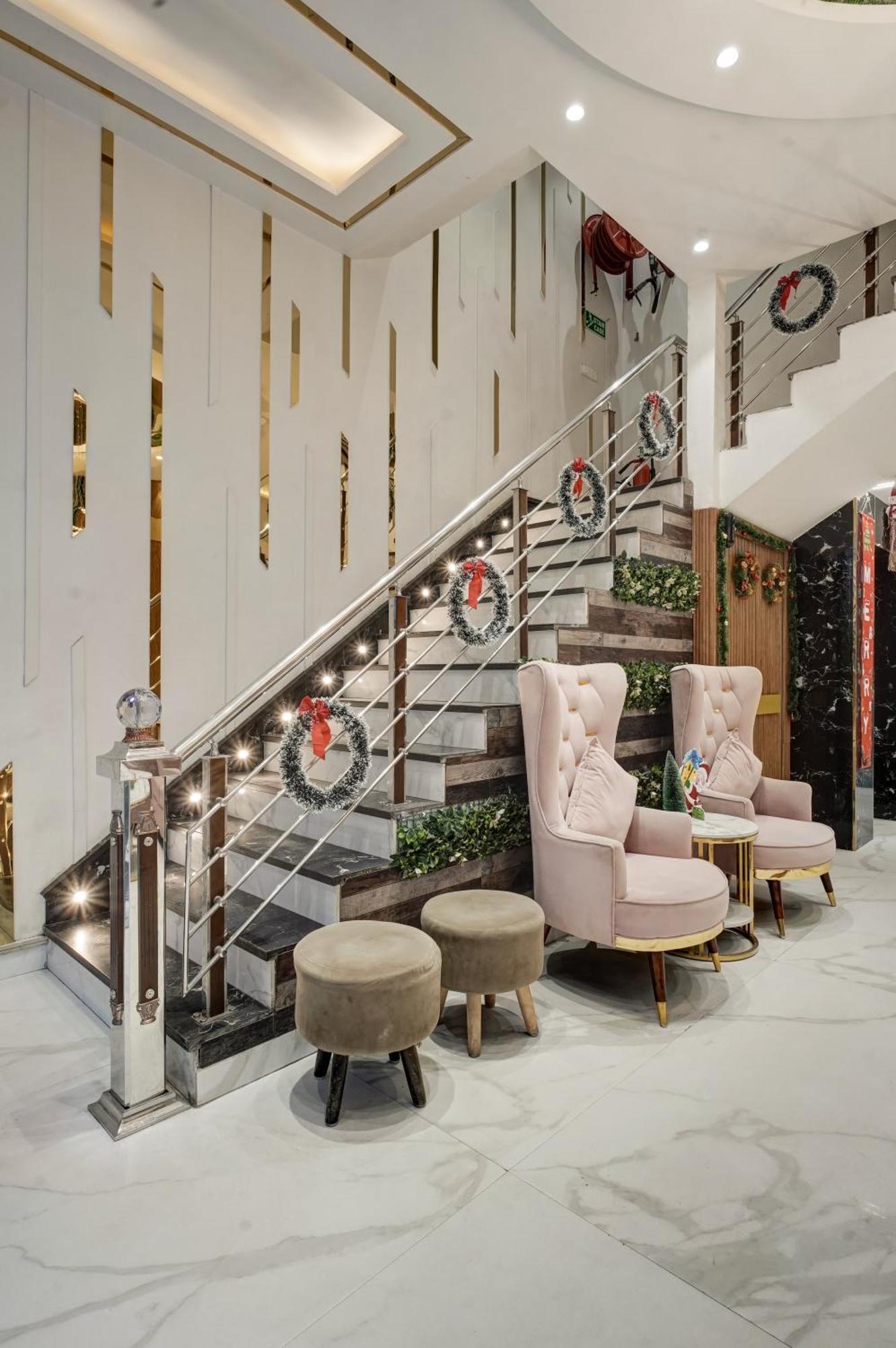 Hotel Saina International 4*