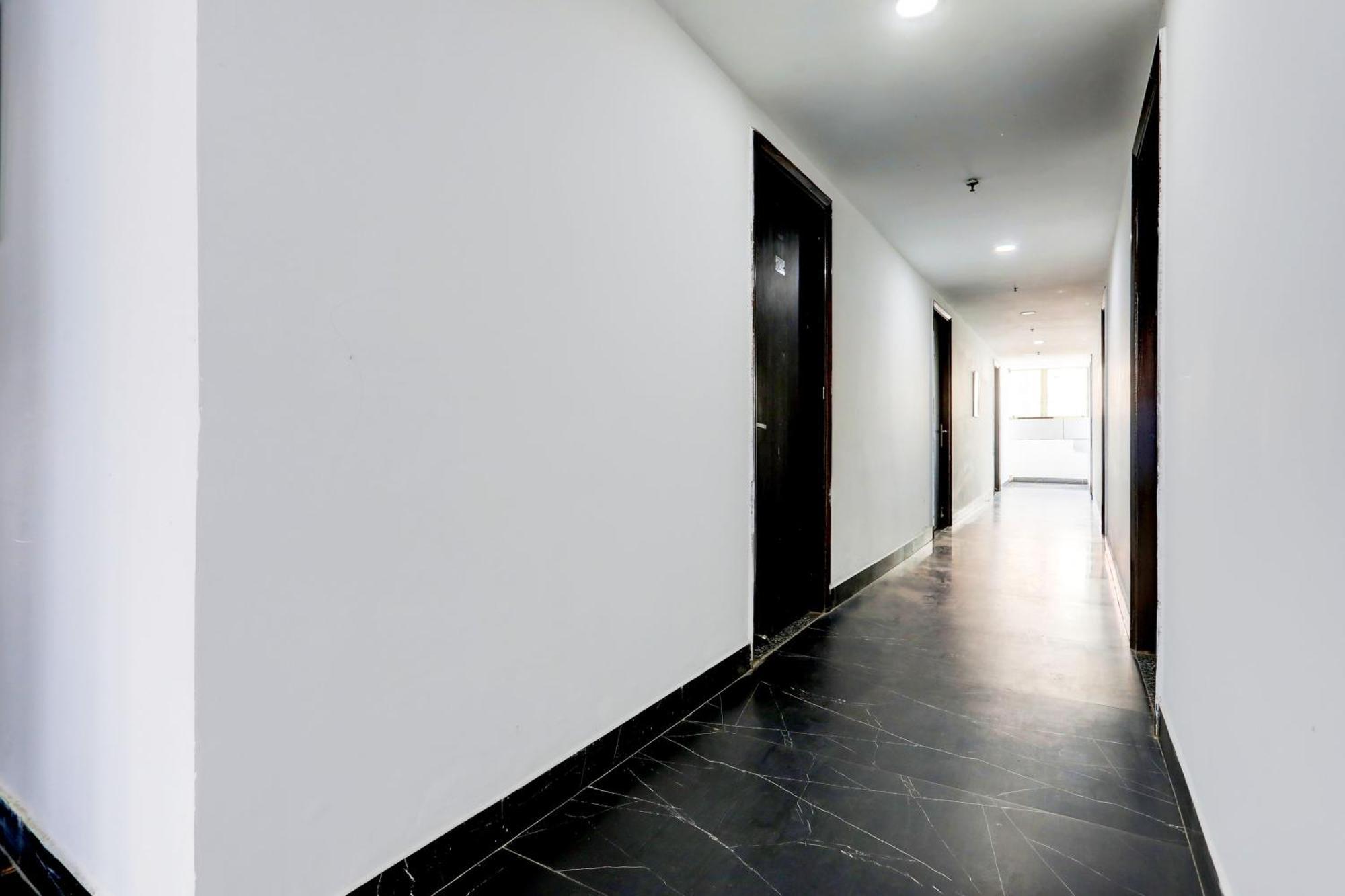O Rohini Sector 20 Hotel 4*
