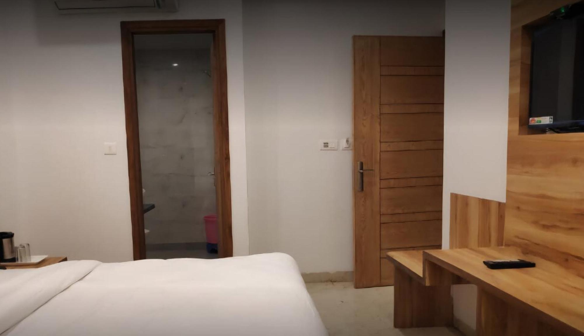 Awesome International Hotel