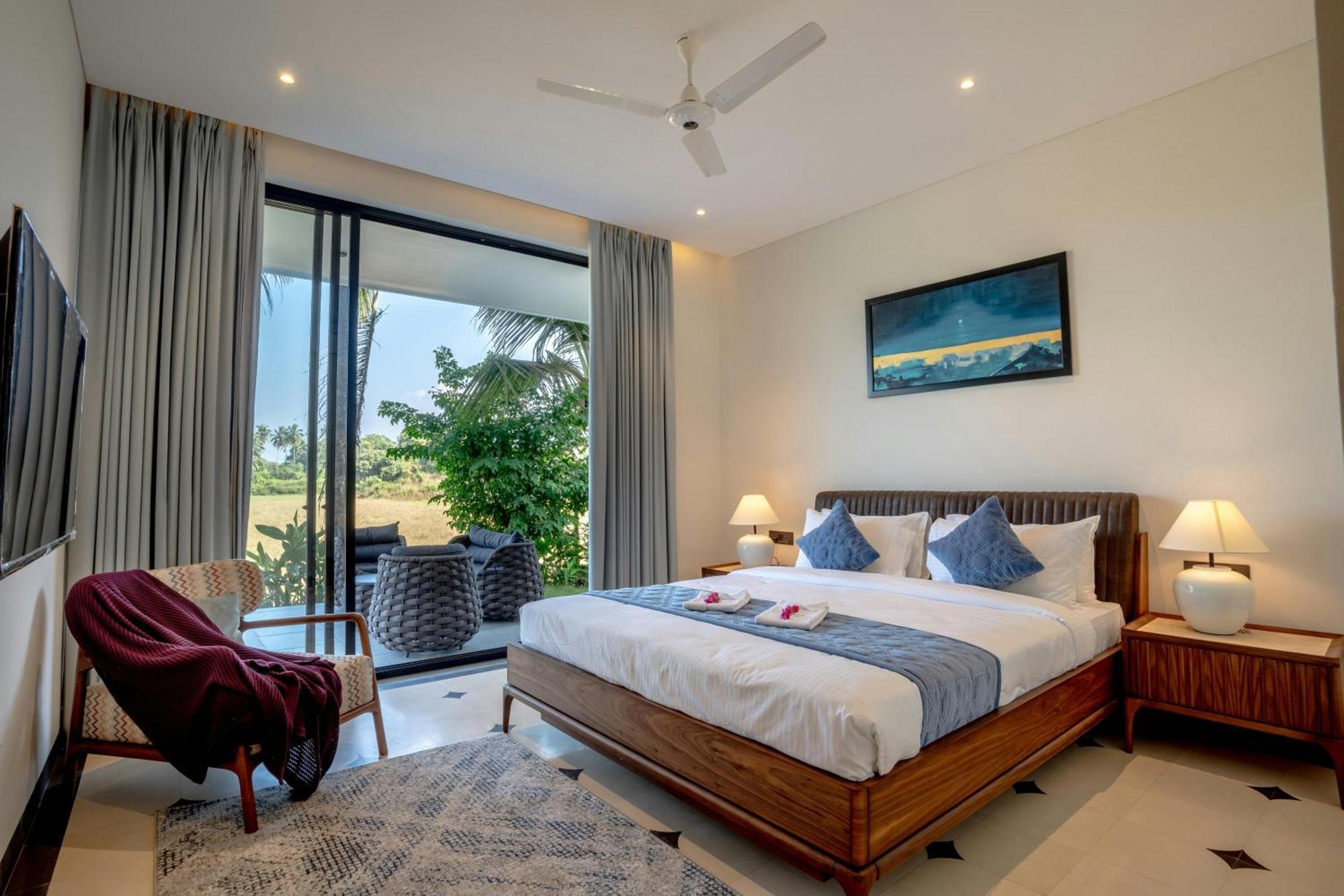King Plaza Near Delhi Airport Hotel 4*
