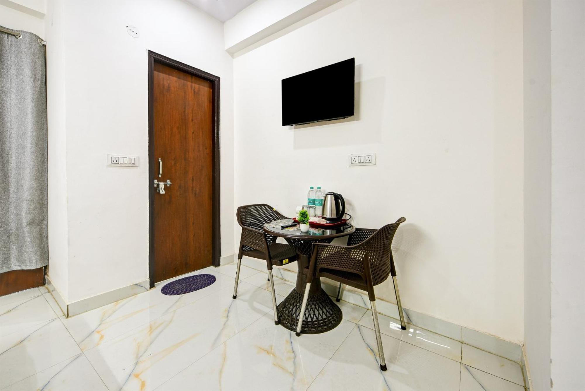 Krishna Tower Hotel 3*
