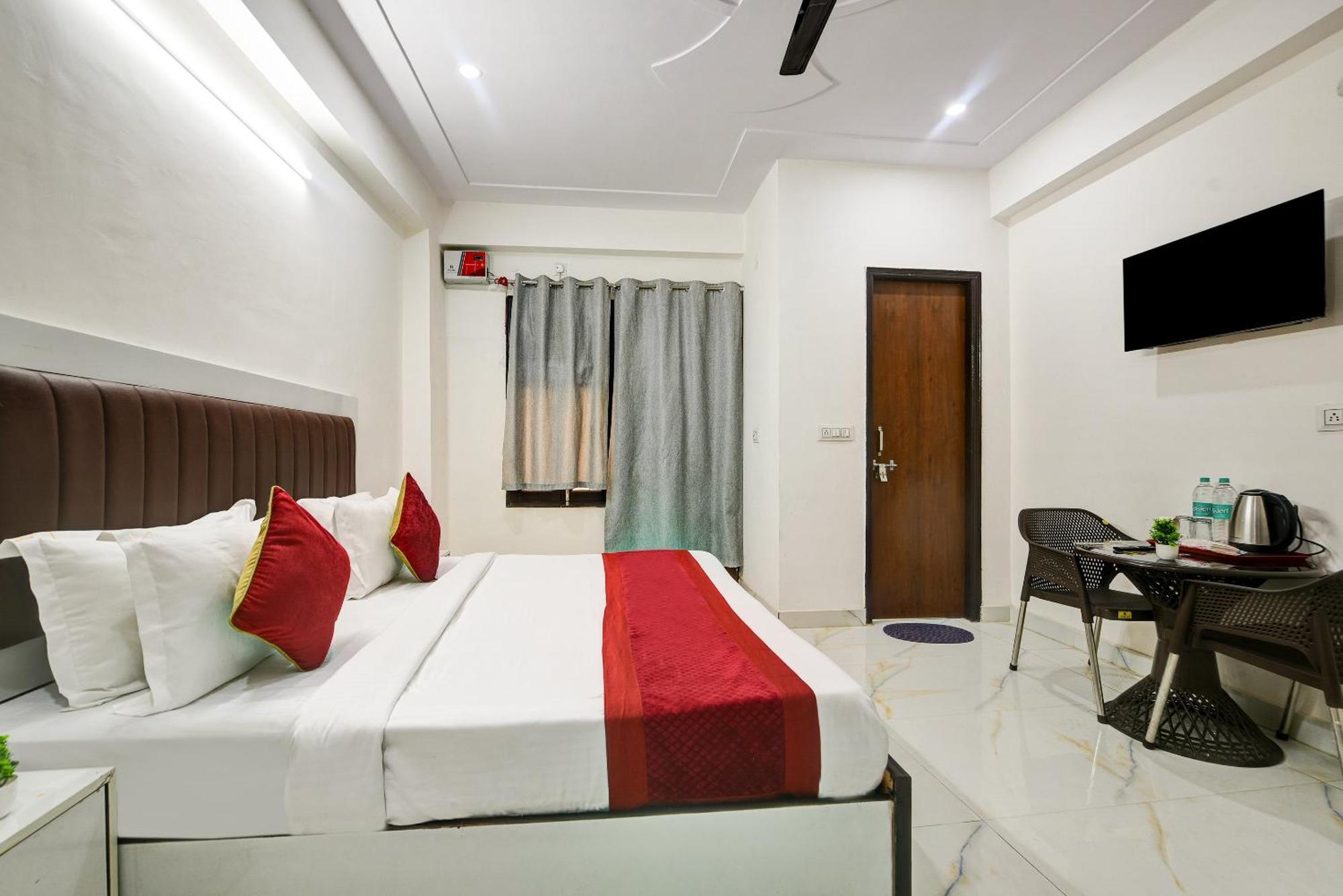 Krishna Tower Hotel 3*