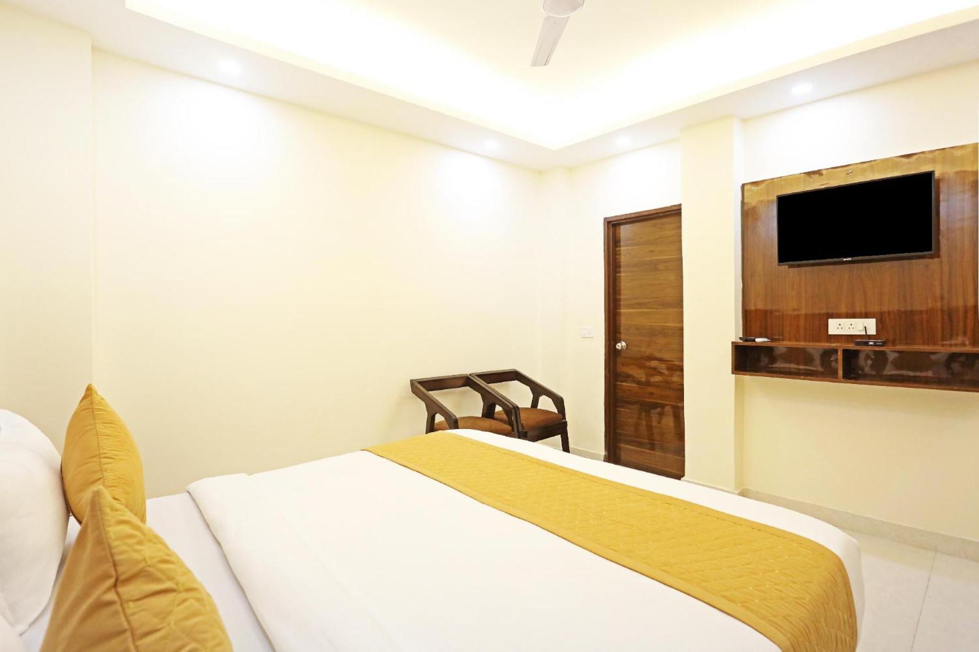 Hotel Airport Vijay Palace Near Aerocity Delhi Airport