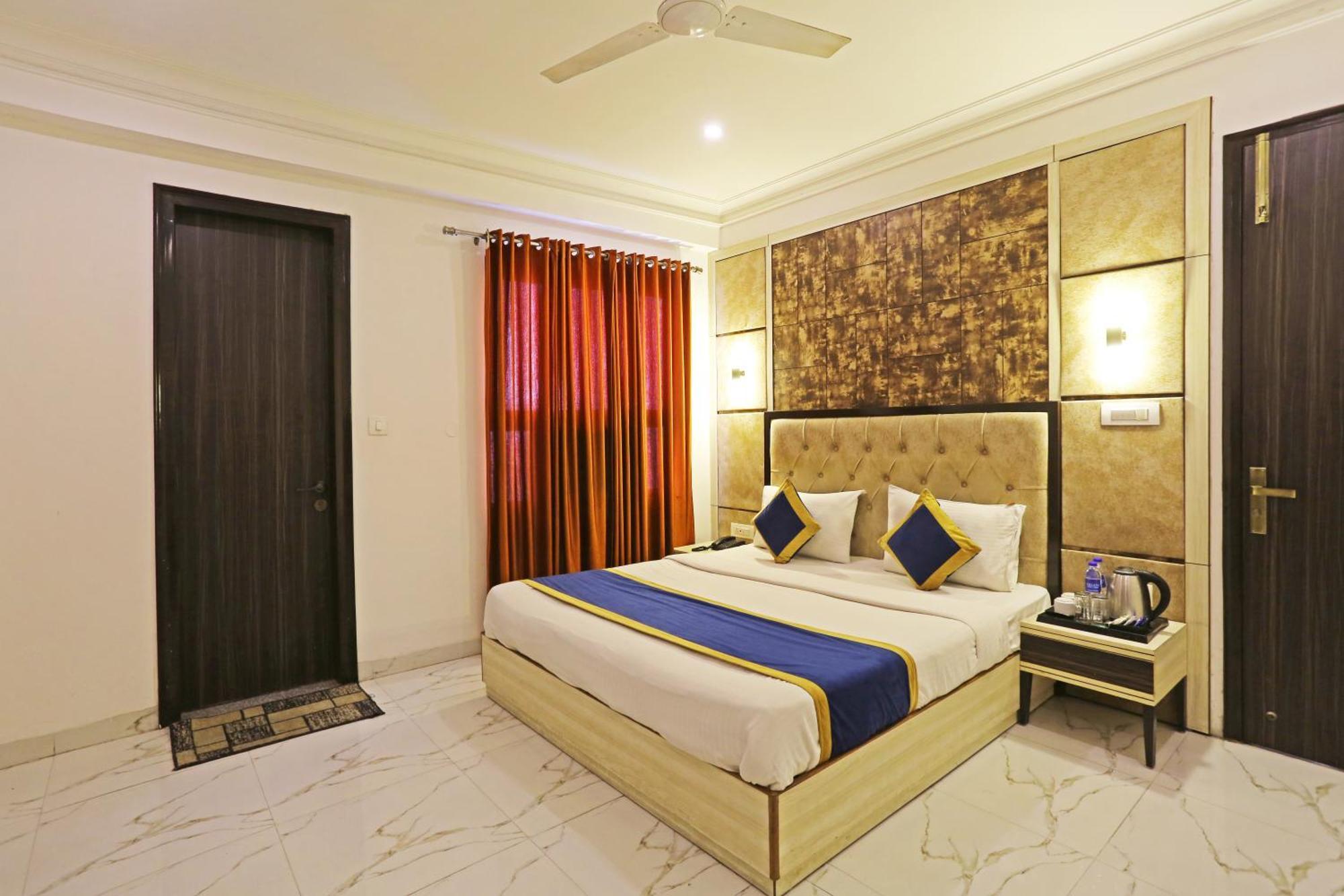 Hotel Shyam International - Near Terminal 3 Delhi Airport With - Free Airport Pickup And Drop 3*