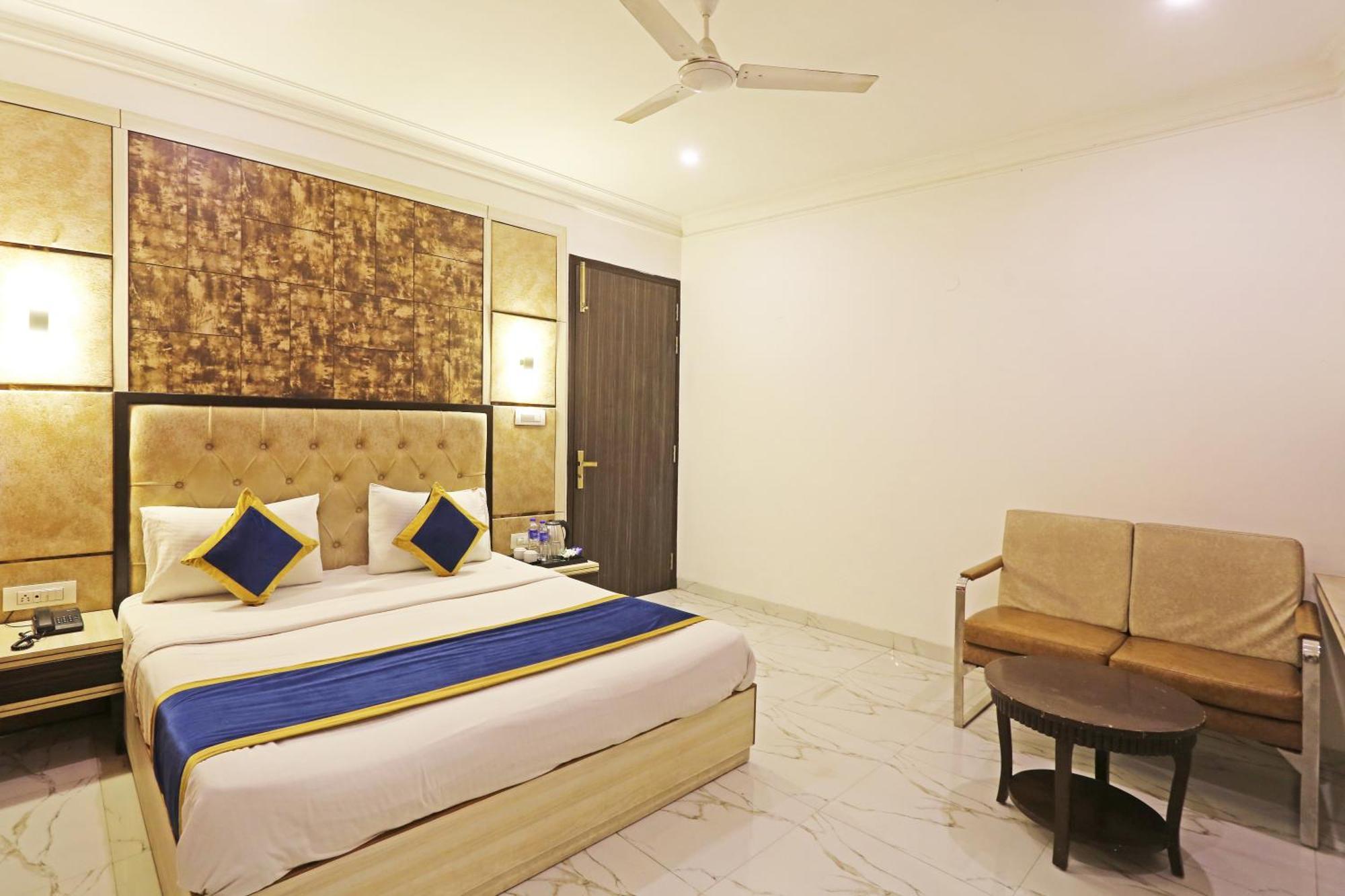 Hotel Shyam International - Near Terminal 3 Delhi Airport With - Free Airport Pickup And Drop 3*