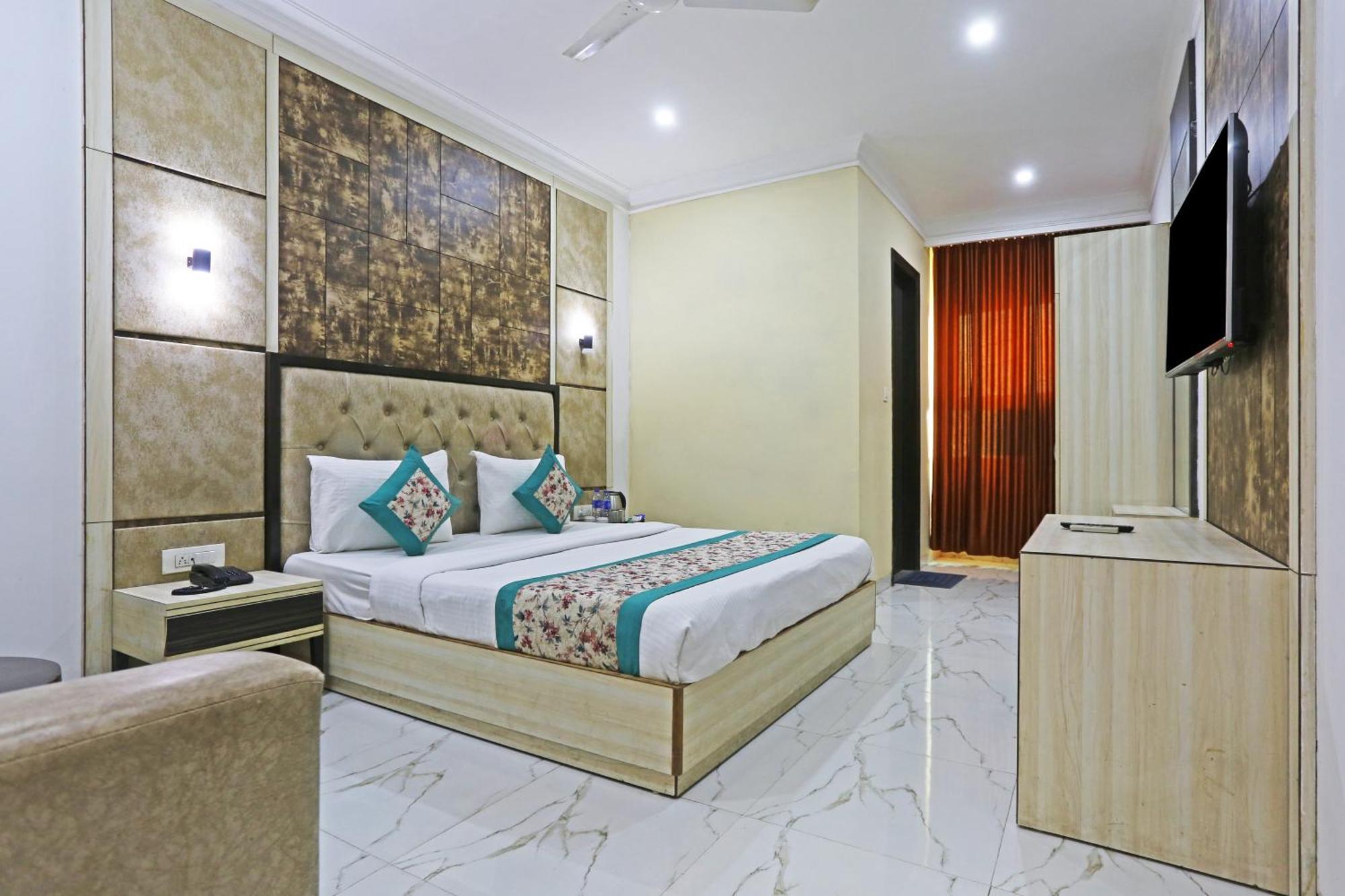 Hotel Shyam International - Near Terminal 3 Delhi Airport With - Free Airport Pickup And Drop Hotel