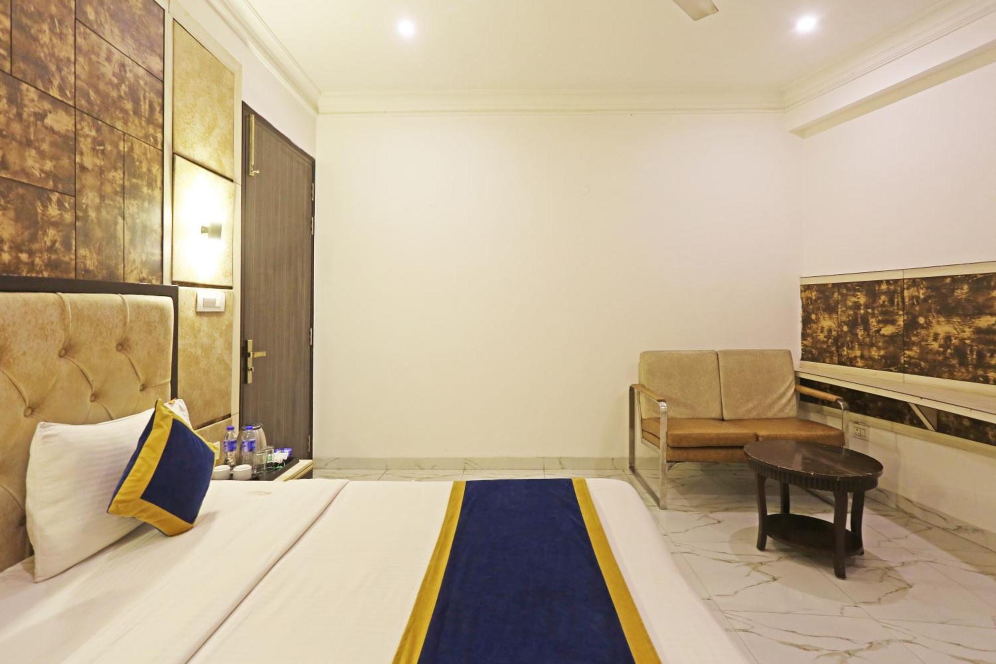 Hotel Shyam International - Near Terminal 3 Delhi Airport With - Free Airport Pickup And Drop 3*