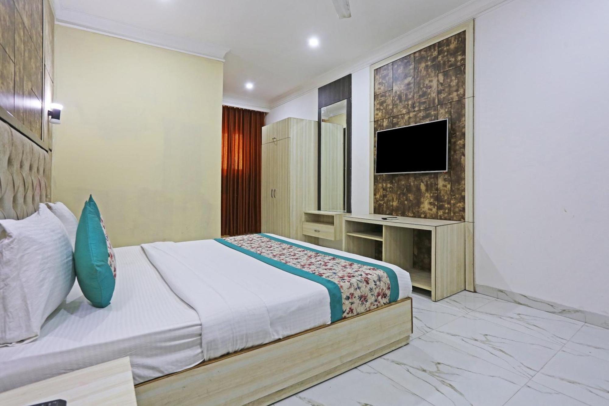 Hotel Hotel Shyam International - Near Terminal 3 Delhi Airport With - Free Airport Pickup And Drop
