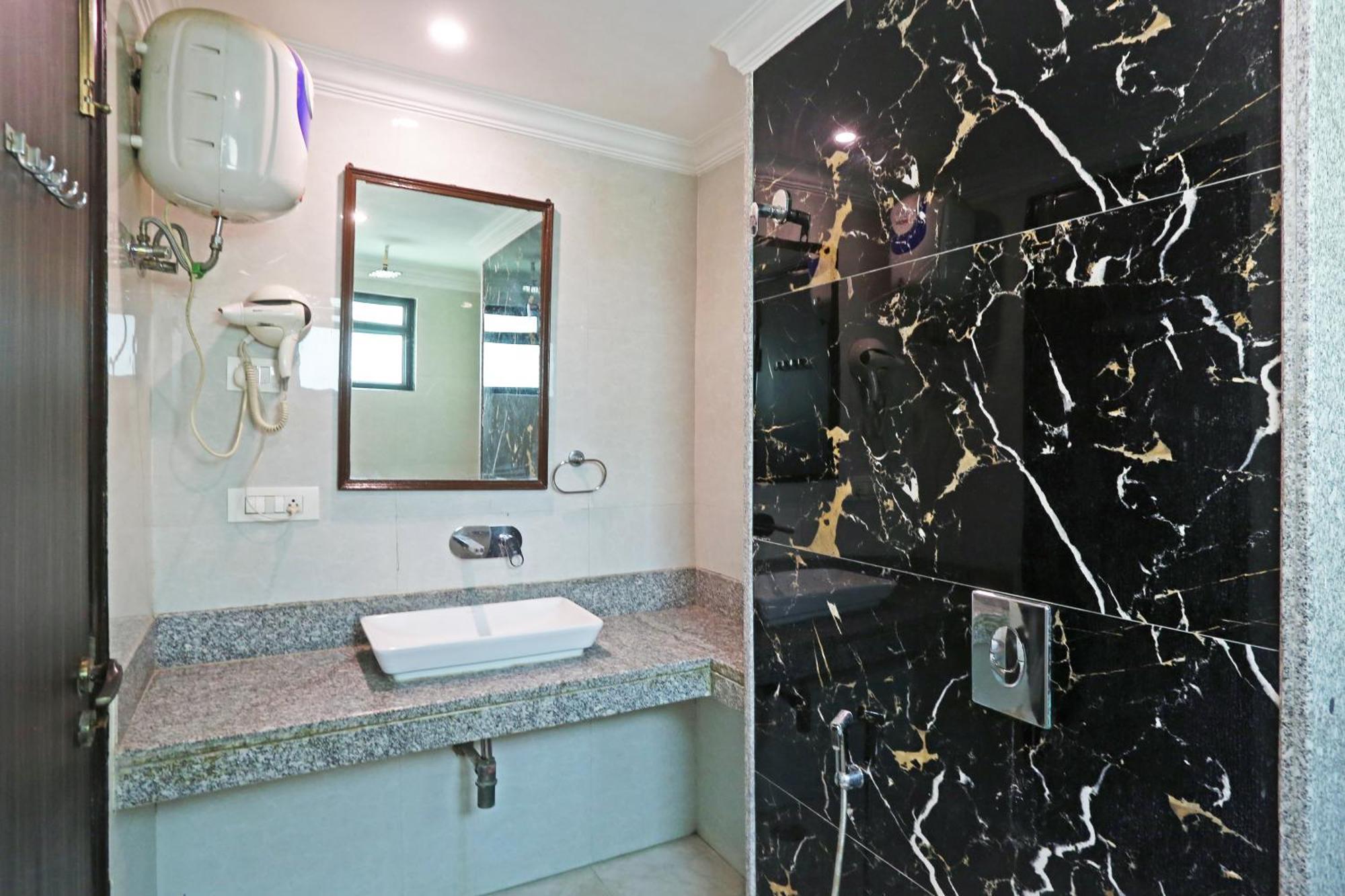 Hotel Shyam International - Near Terminal 3 Delhi Airport With - Free Airport Pickup And Drop New Delhi