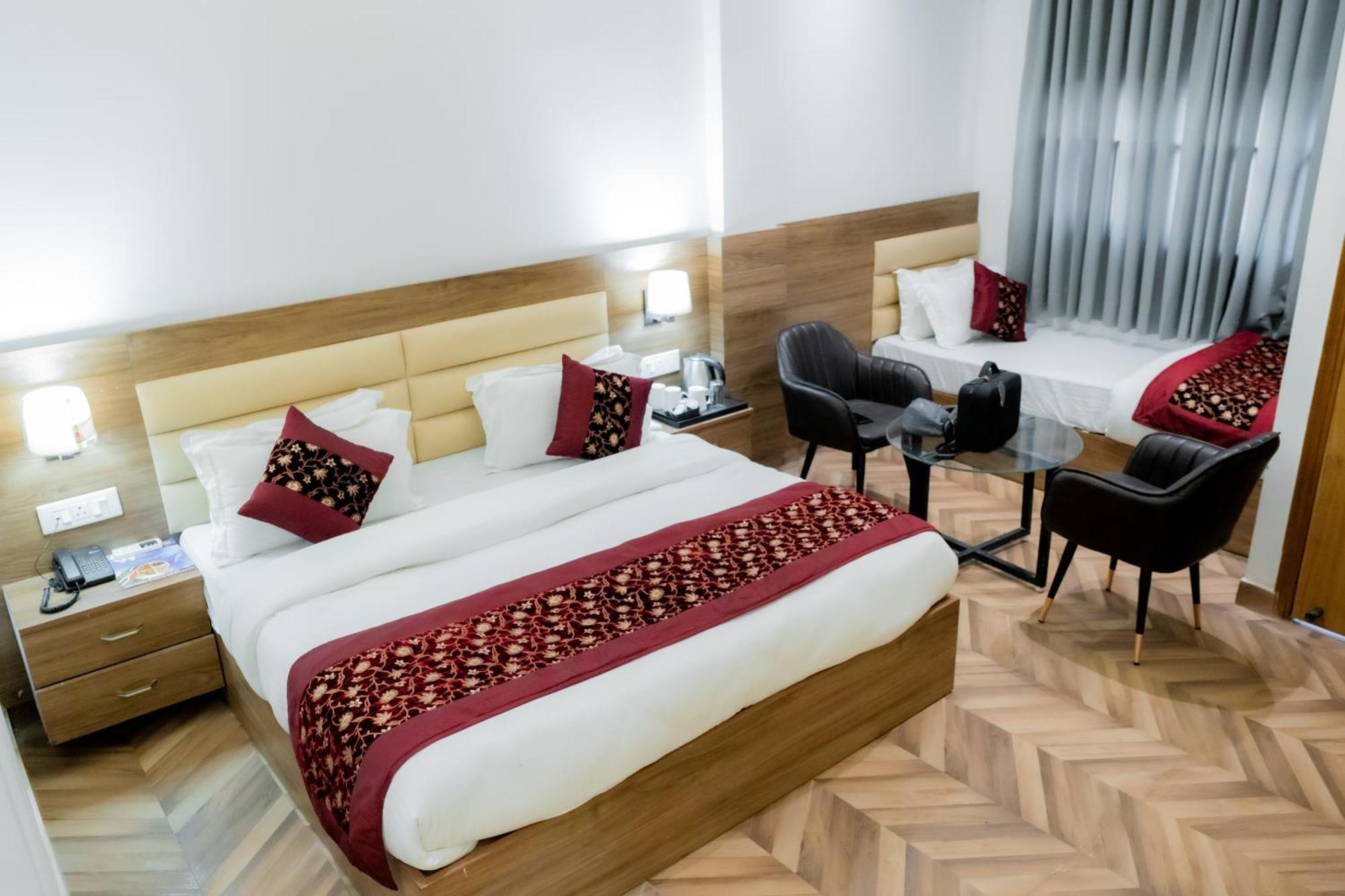 The Sunrise Vista Nizamuddin 3*