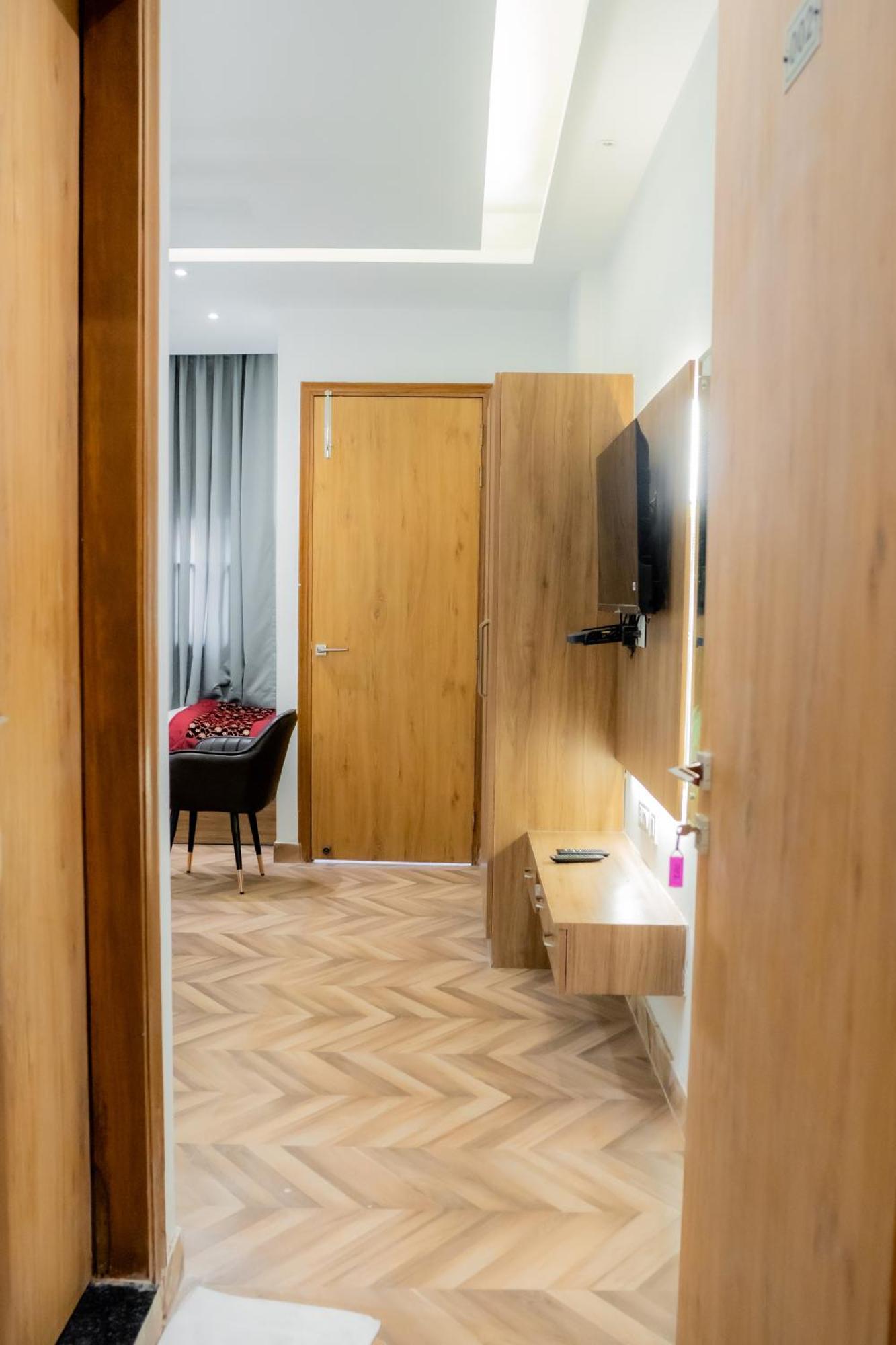 The Sunrise Vista Nizamuddin 3*