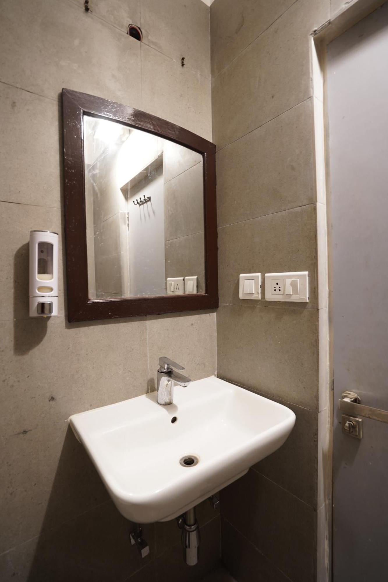 Jageer Palace Mayapuri 3* New Delhi
