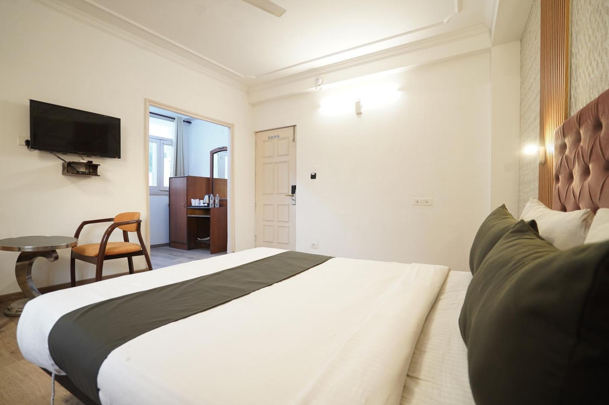 Jageer Palace Mayapuri Hotel