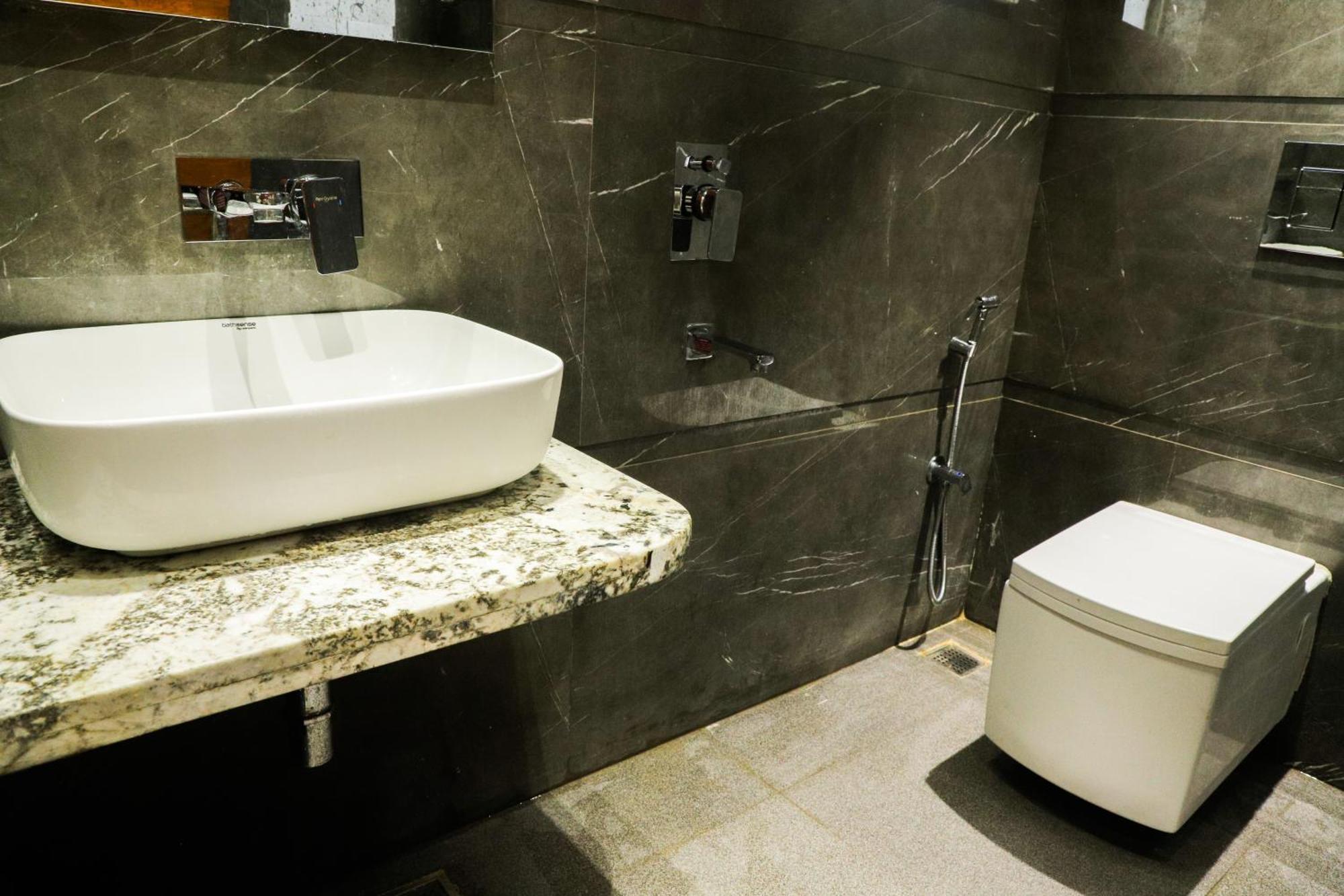 The Sunrise Vista Nizamuddin Hotel 3*