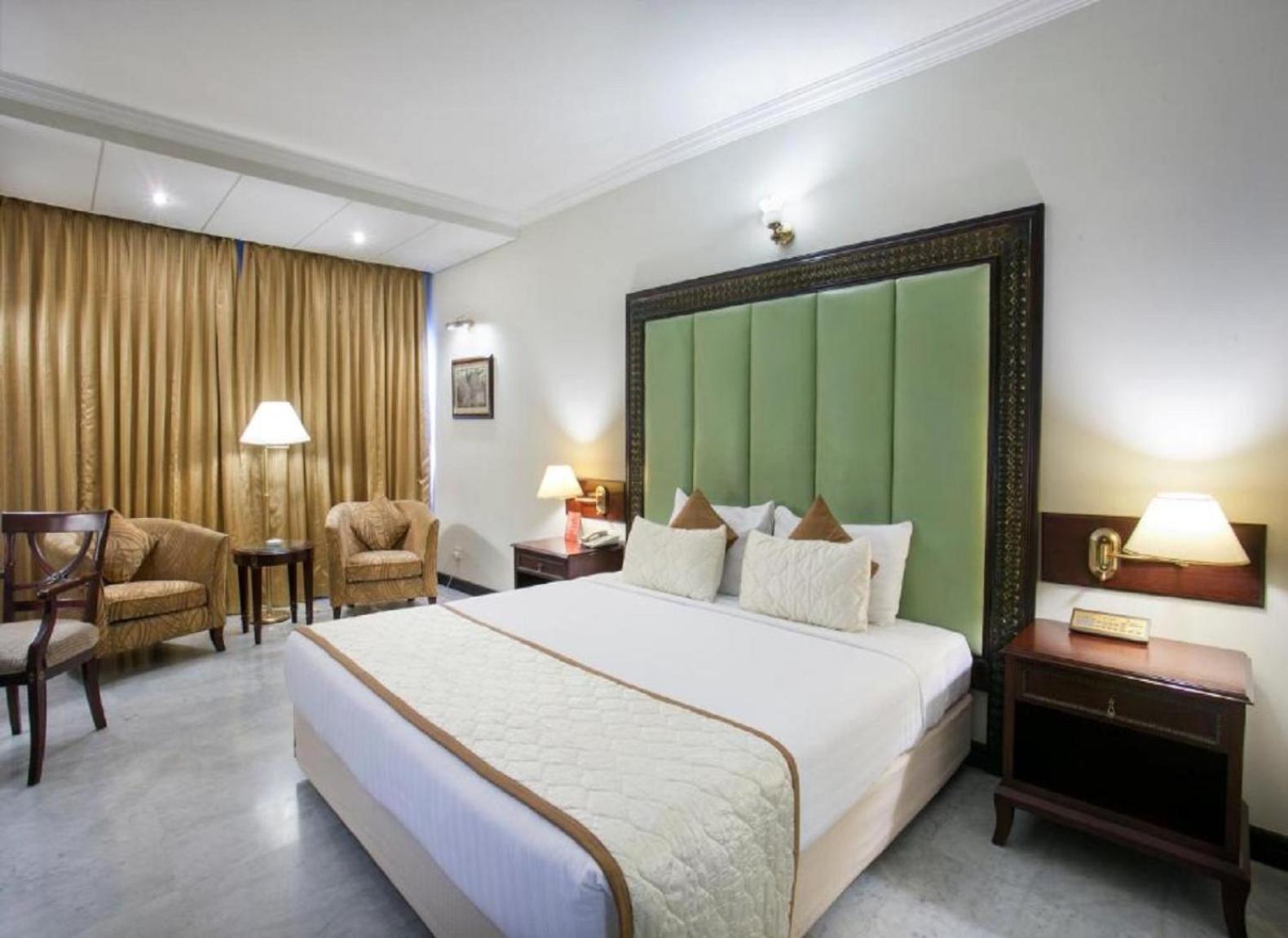 Dia Premier Delhi Airport By Gross Group * New Delhi
