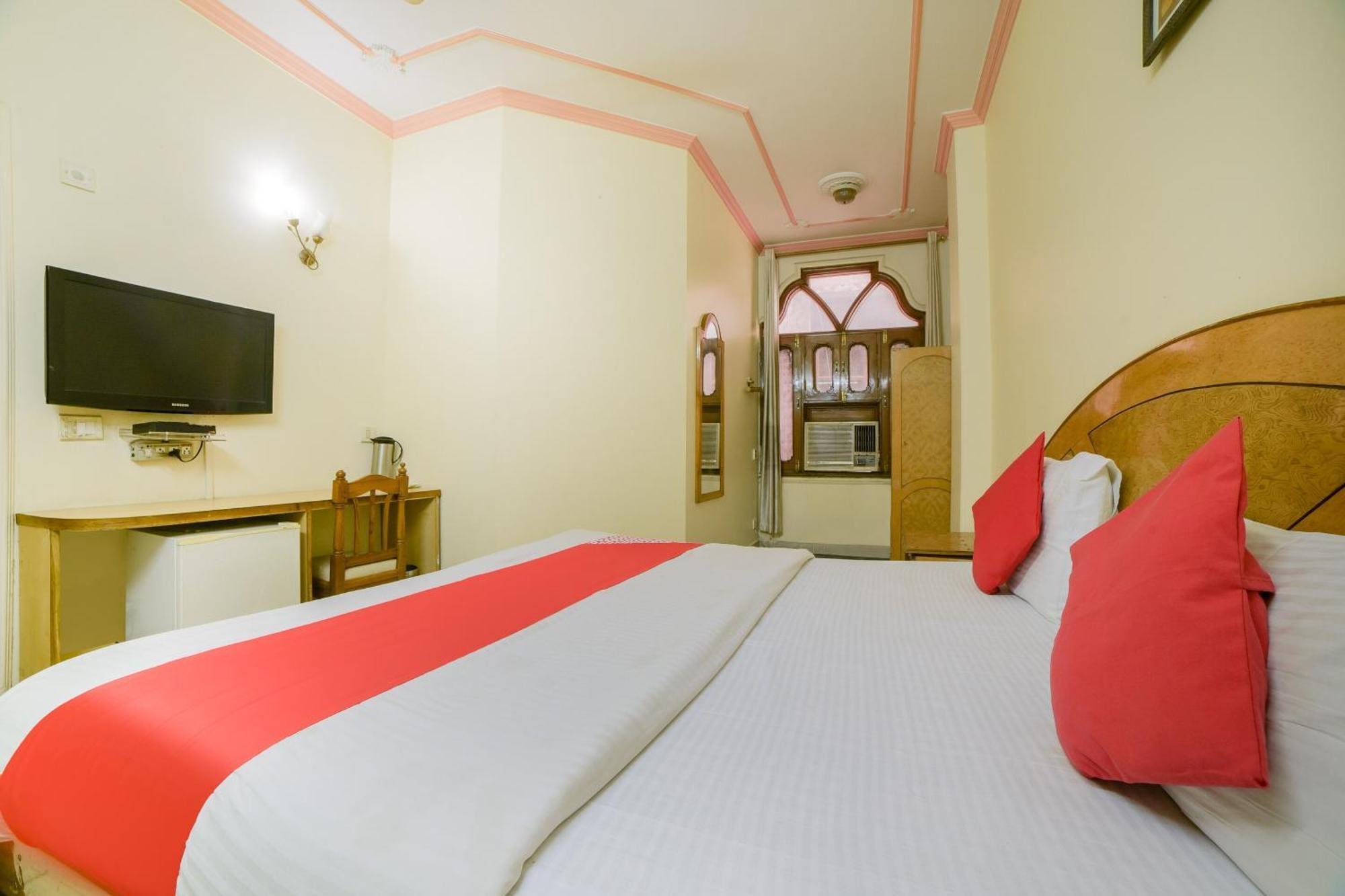 Super O Blue Sapphire Delhi Hotel 4*