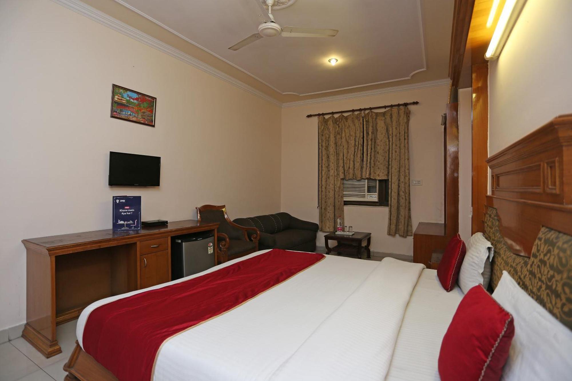 Hotel O Gold Palace