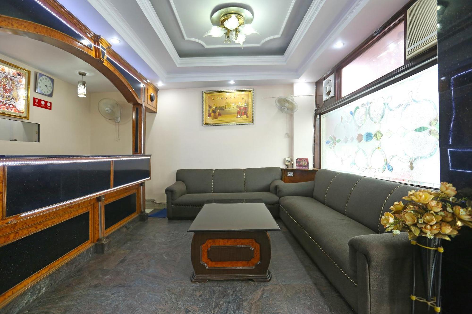 Hotel O Gold Palace 4*
