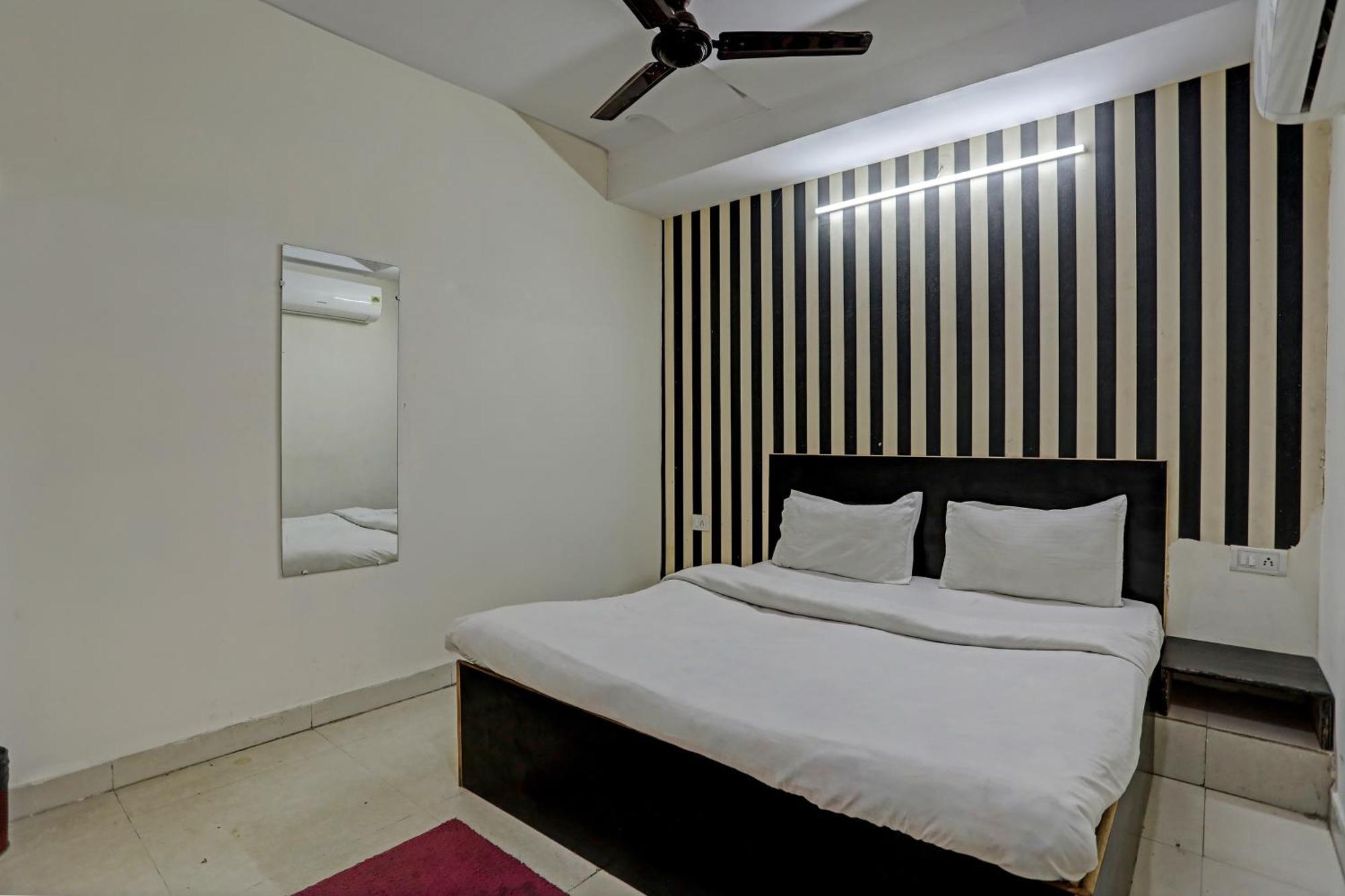Hotel O Kanak Palace 3*