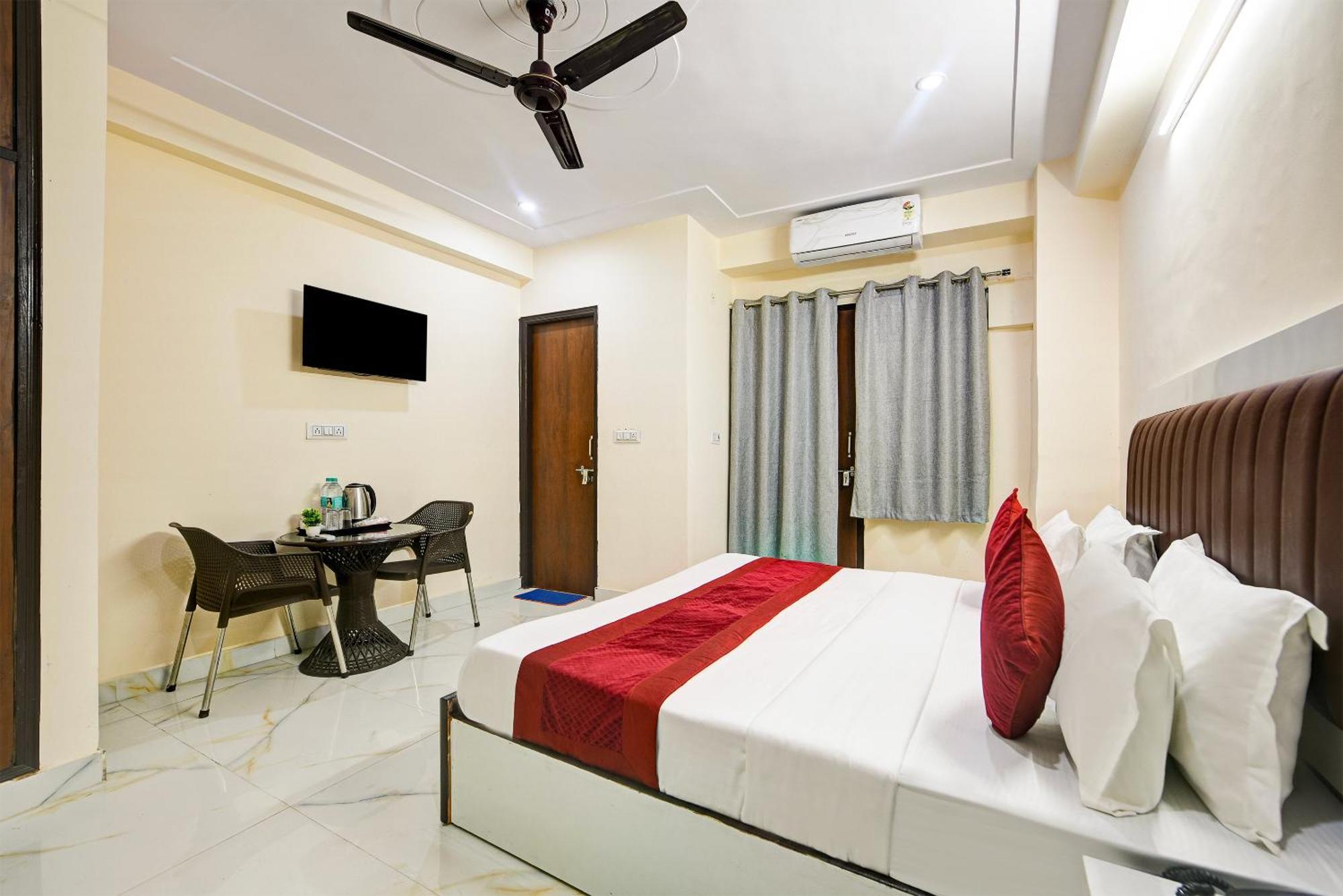 Hotel Krishna Tower