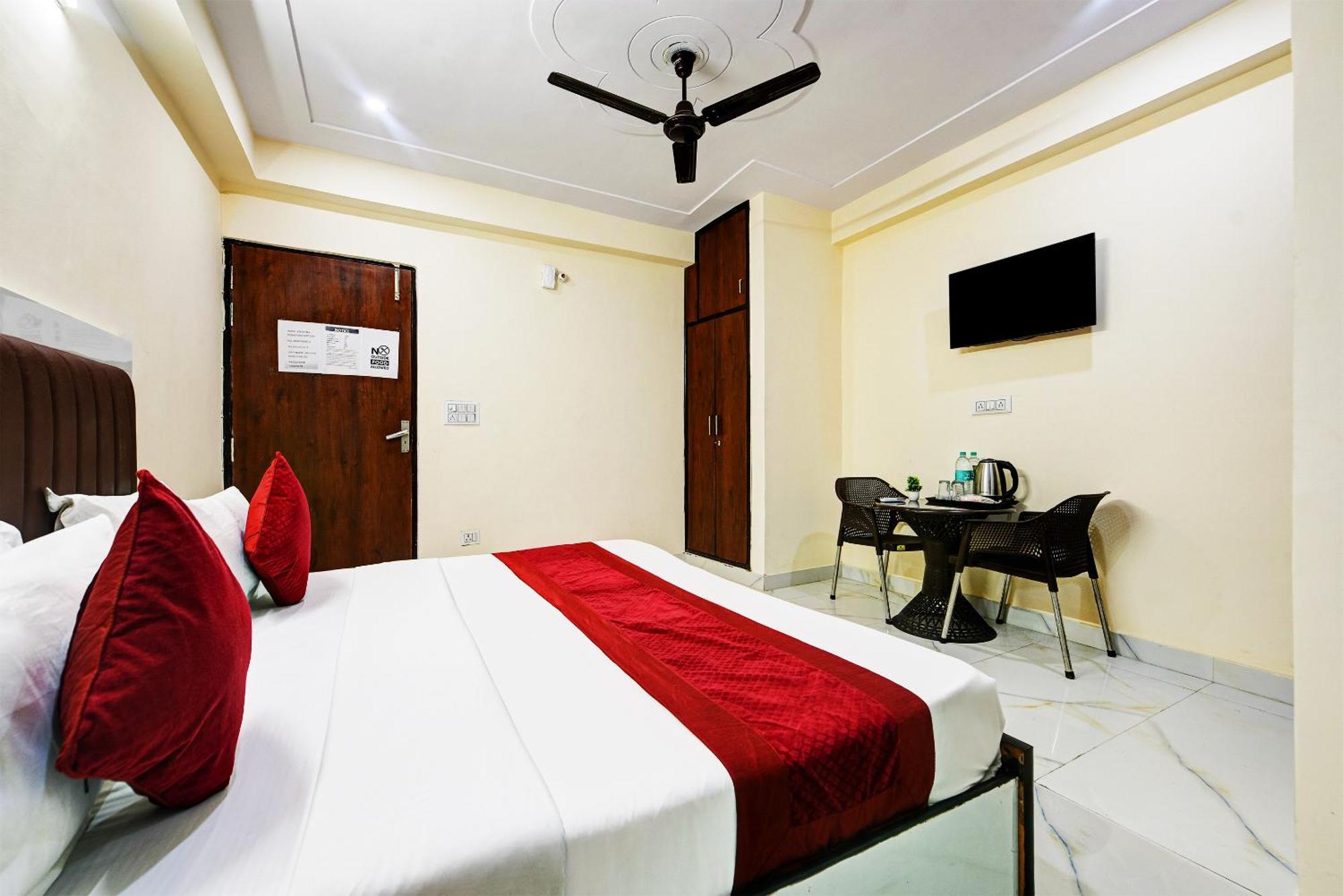 Krishna Tower 3*