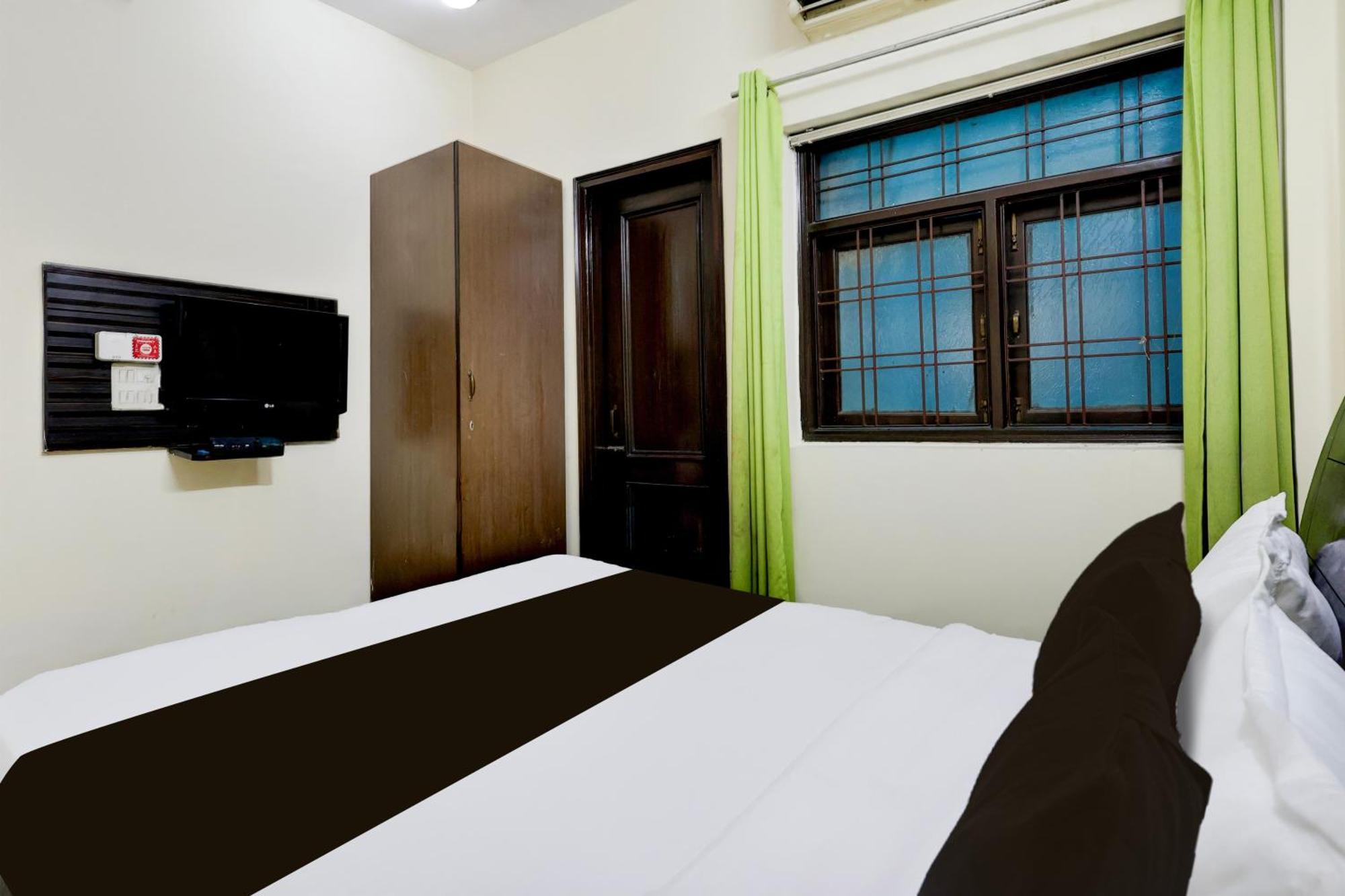 O Delhi Height Hotel 3*