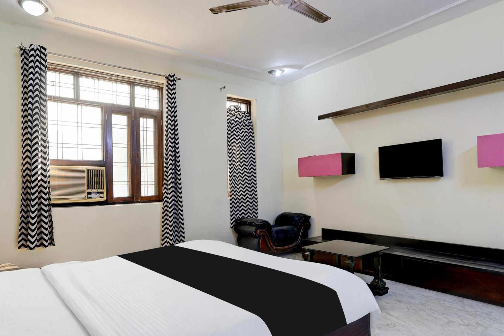 Hotel O Delhi Height New Delhi