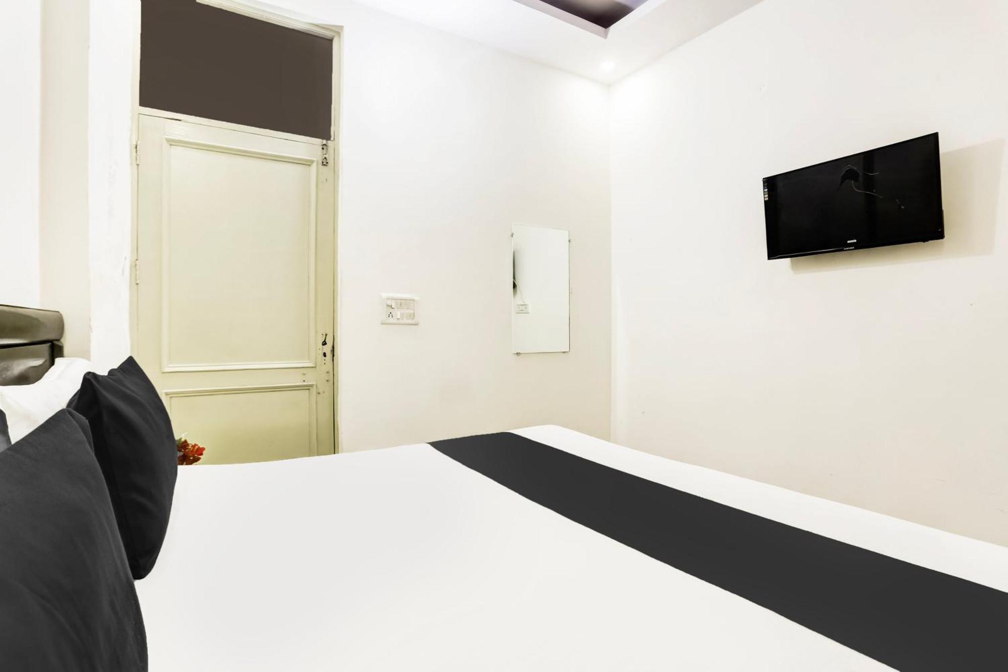 Hotel O Residency New Delhi
