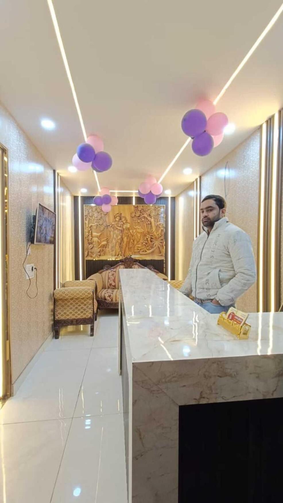 Family - 5mint Form Nizamuddin Railway Station Bed & Breakfast