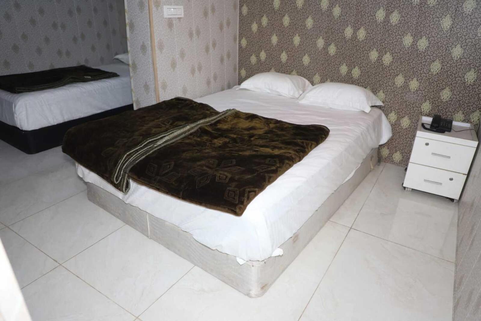 Bed & Breakfast Family - 5mint Form Nizamuddin Railway Station *