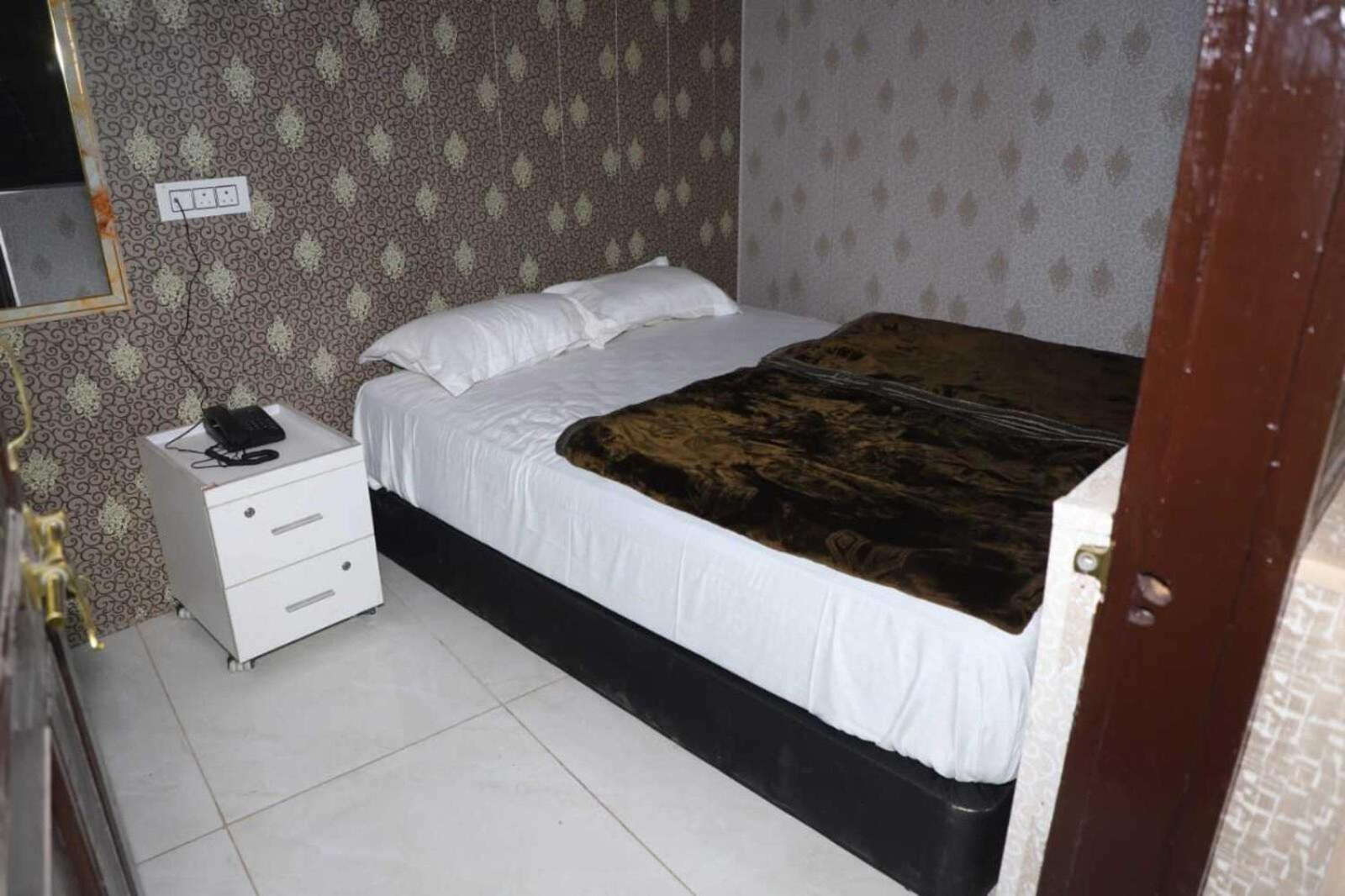 Family - 5mint Form Nizamuddin Railway Station Bed & Breakfast New Delhi