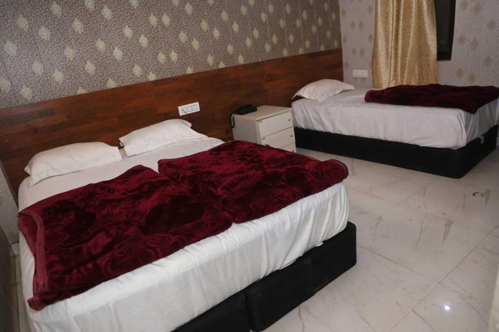 Family - 5mint Form Nizamuddin Railway Station Bed & Breakfast *