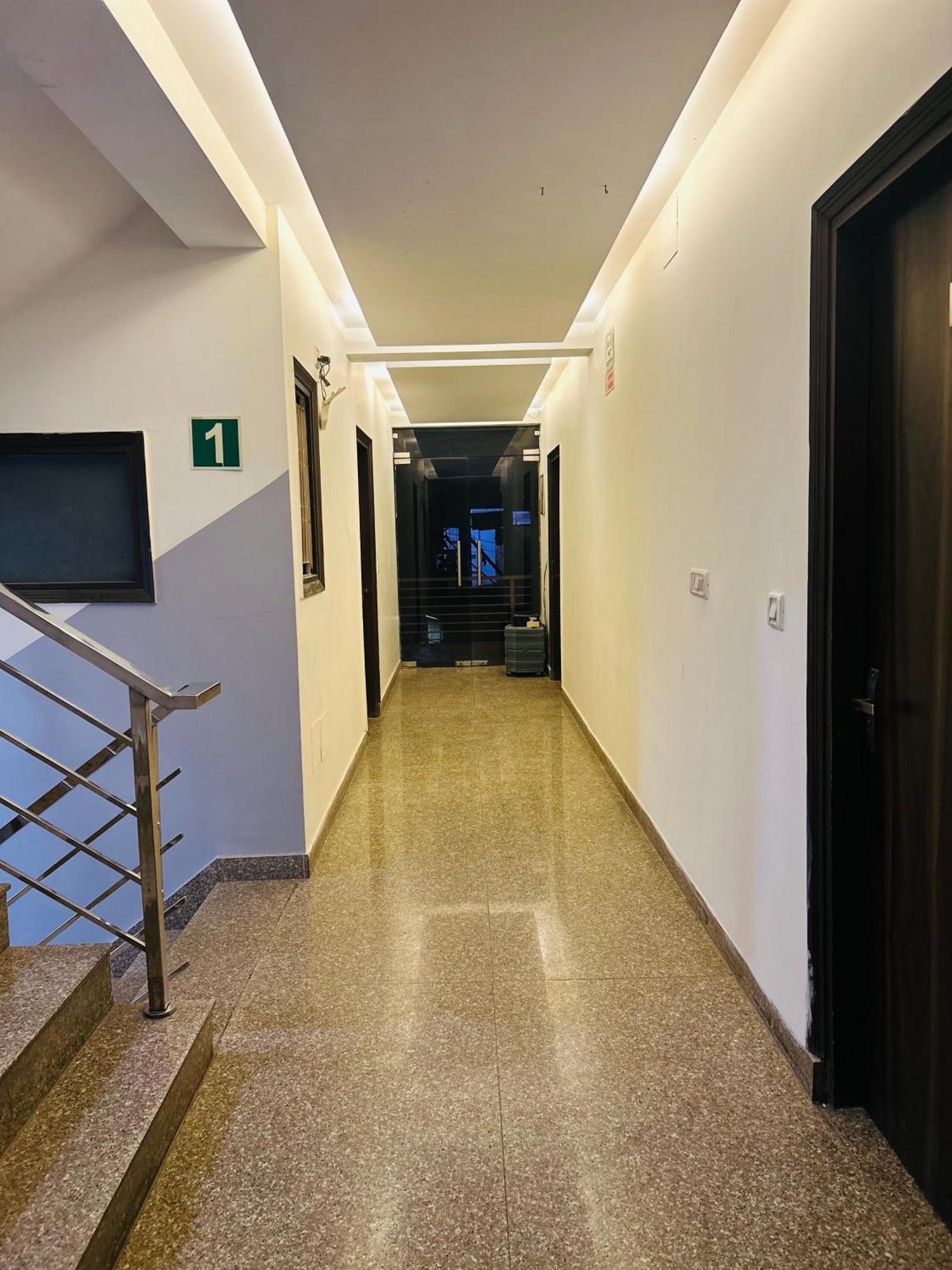 Aerocity Golden Hotel New Delhi