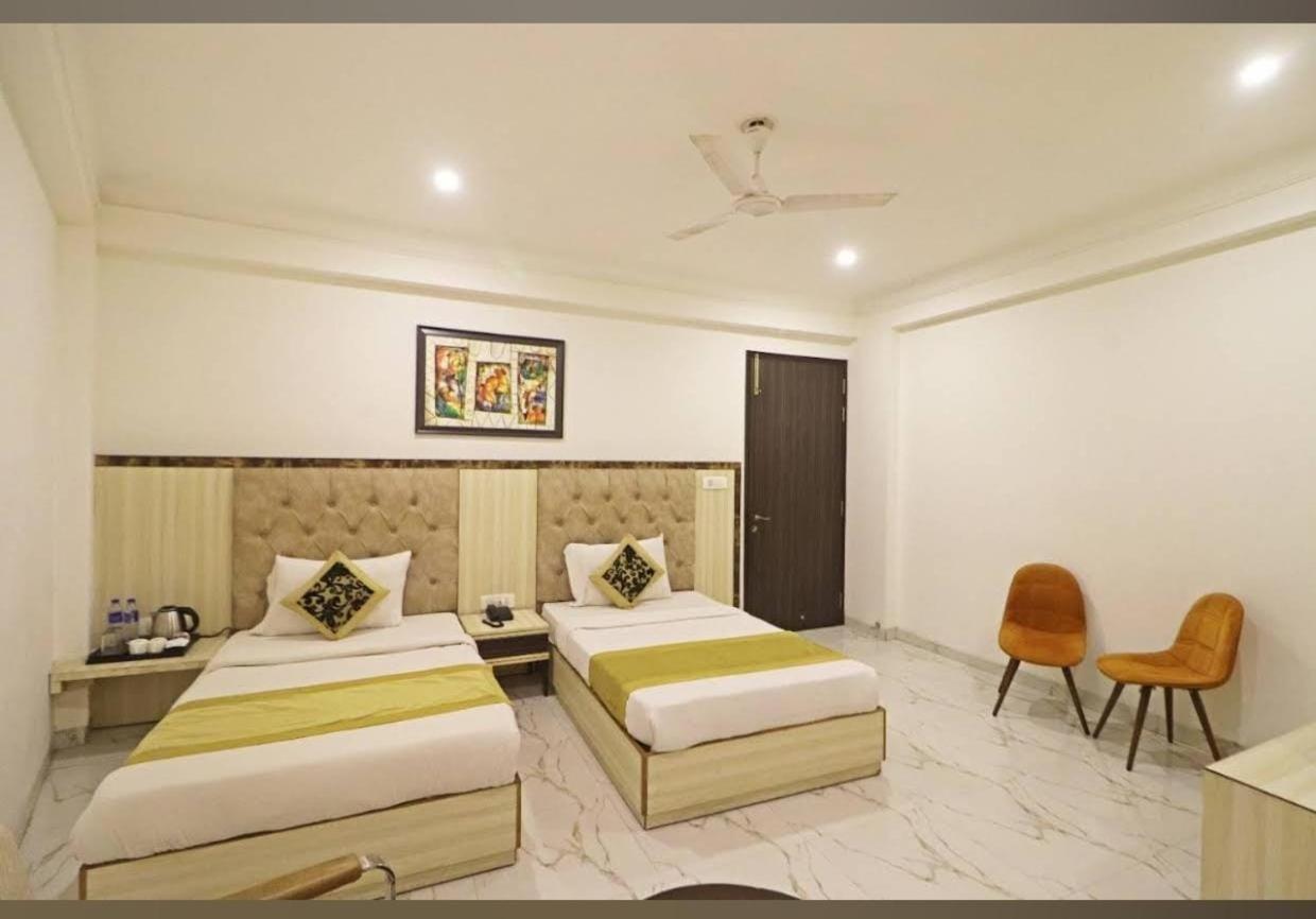 Hotel Hotel Shyam International - Near Terminal 3 Delhi Airport With - Free Airport Pickup And Drop 3*