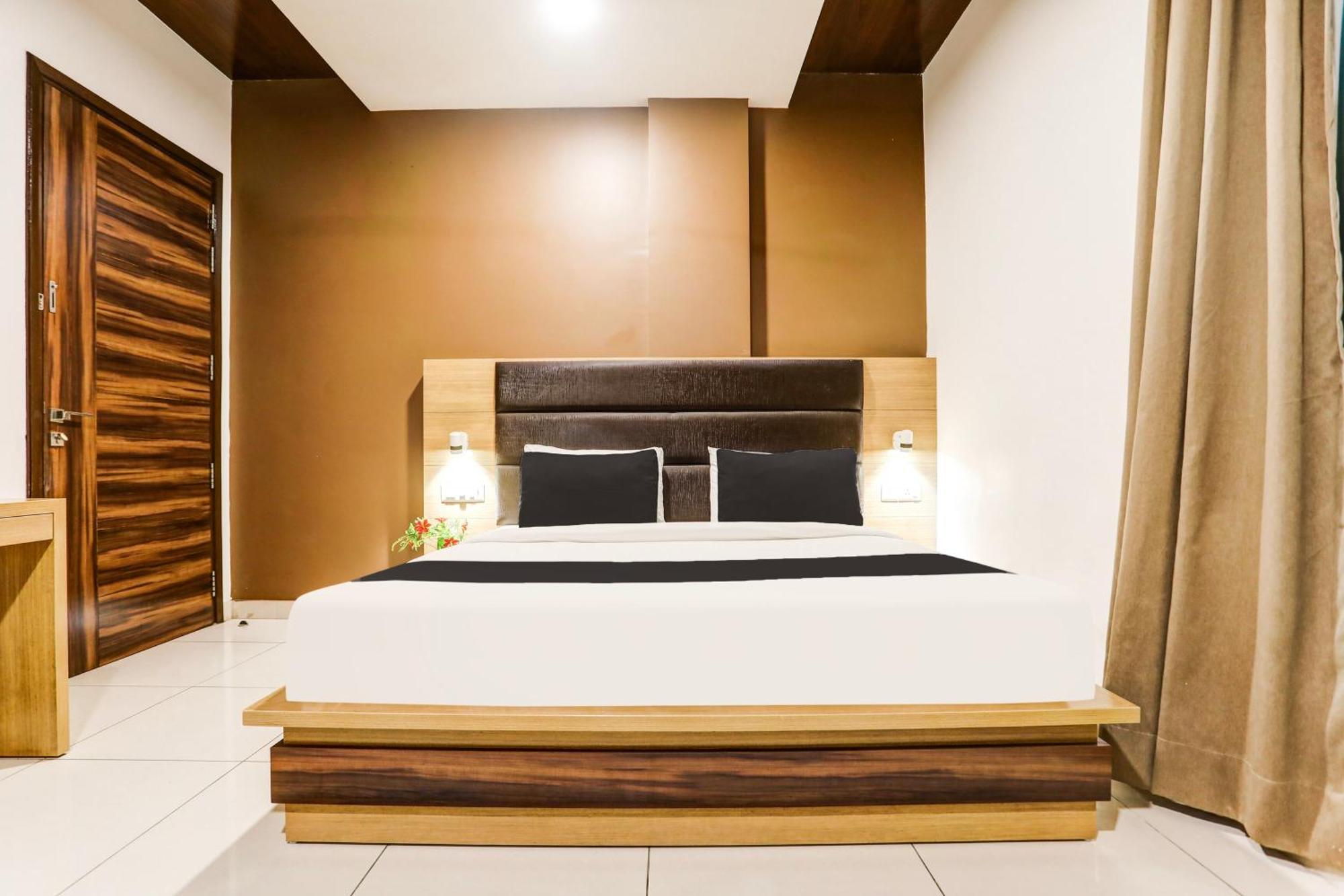 Super O Jmk Hotel