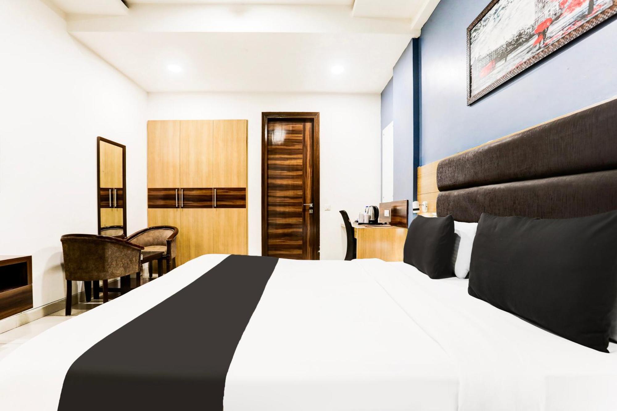 Super O Jmk Hotel New Delhi