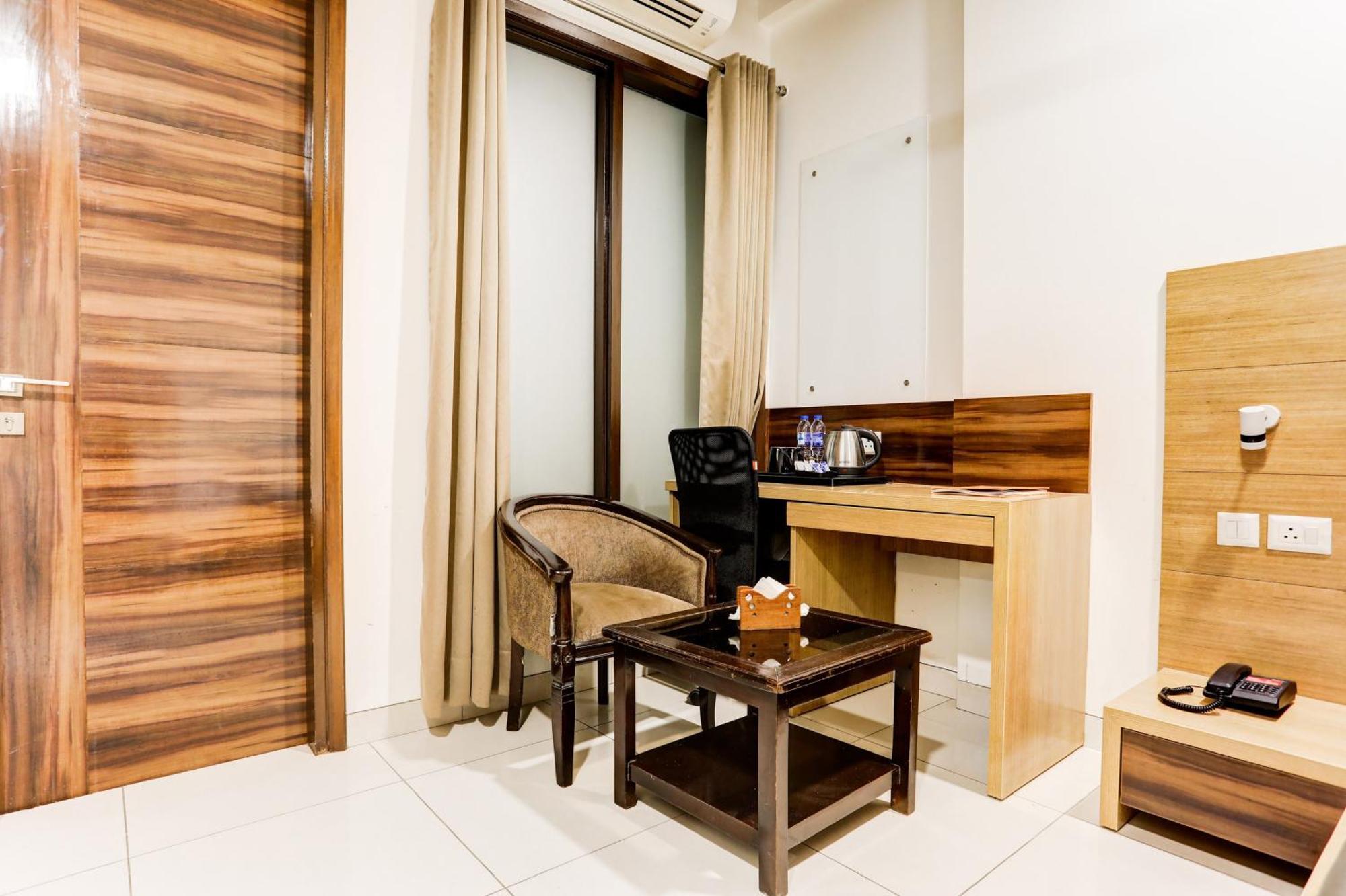 Hotel Super O Jmk New Delhi
