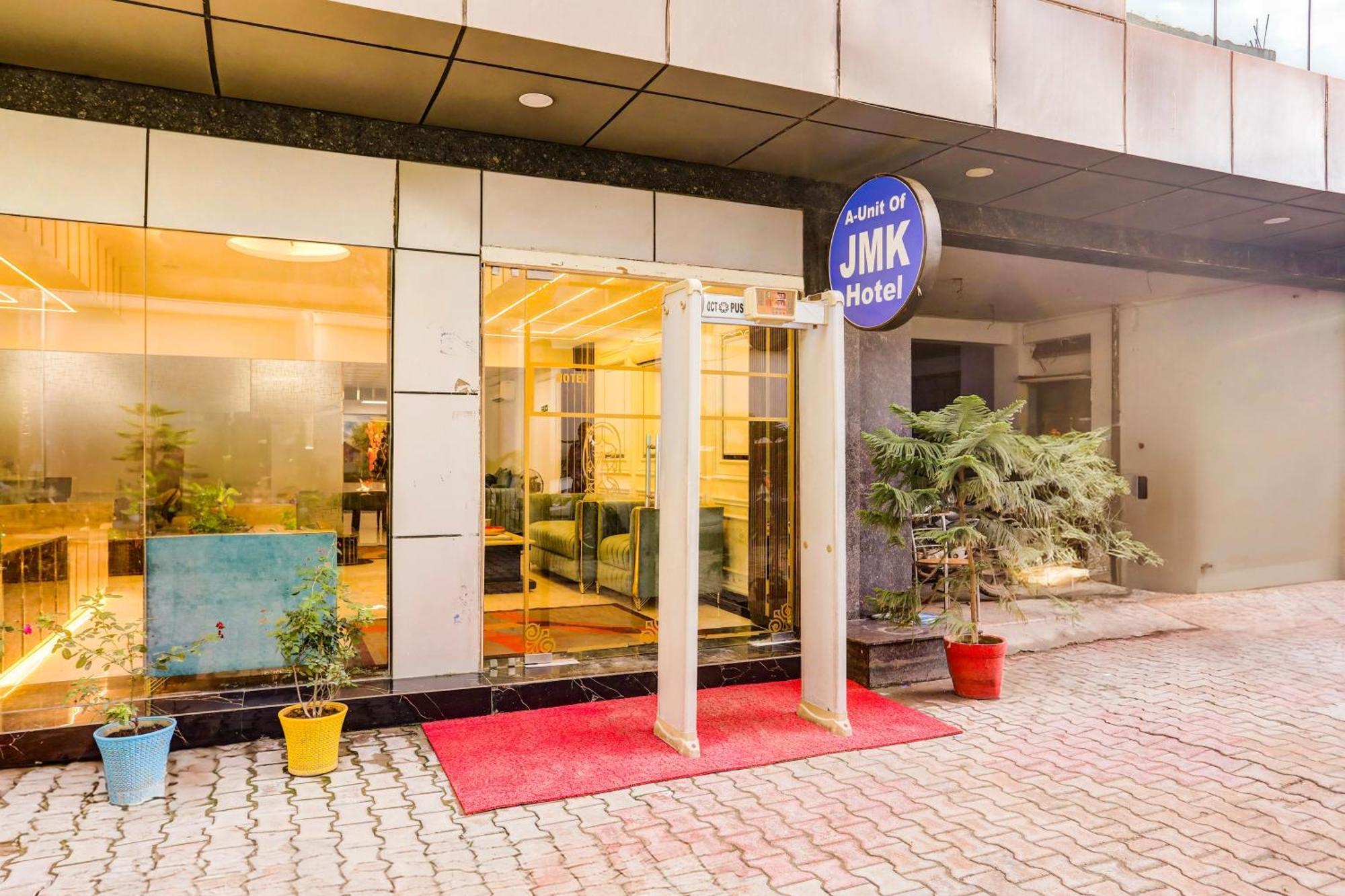 Super O Jmk Hotel New Delhi
