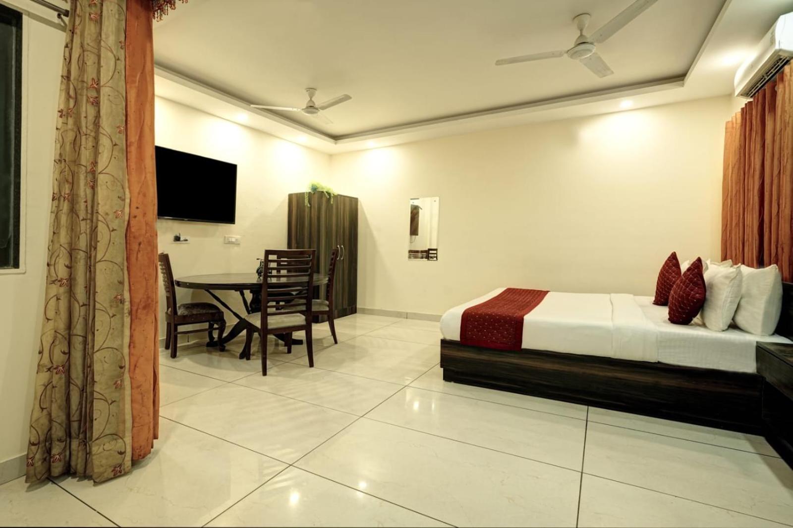 City Lite Near Delhi Airport * New Delhi